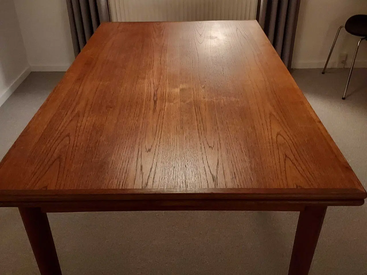 Billede 4 - Teaktræs spisebord m. hollandsk udtræk