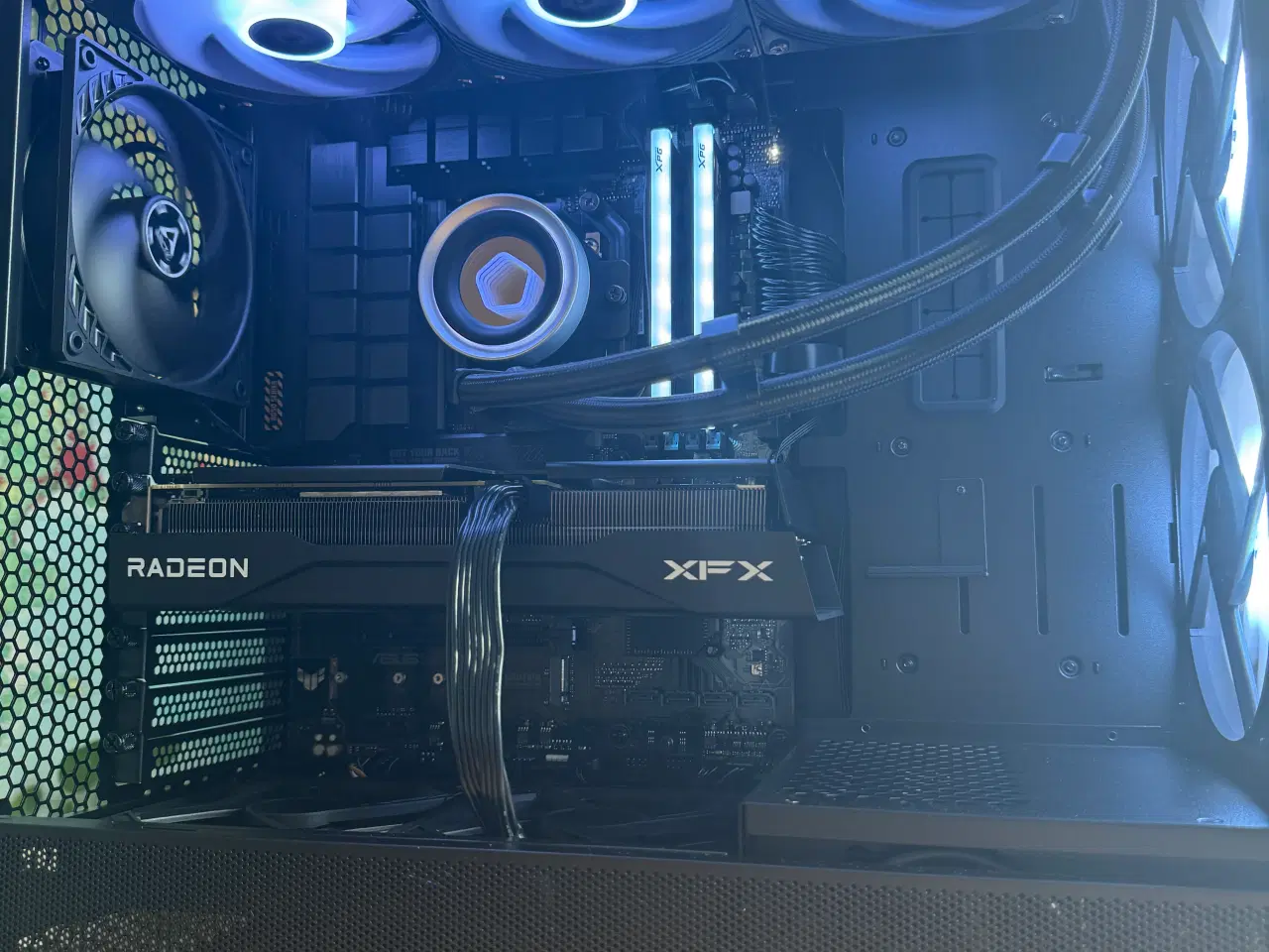 Billede 3 - GamingPC-Med ny lanceret grafikkort 9060 XT 16 GB