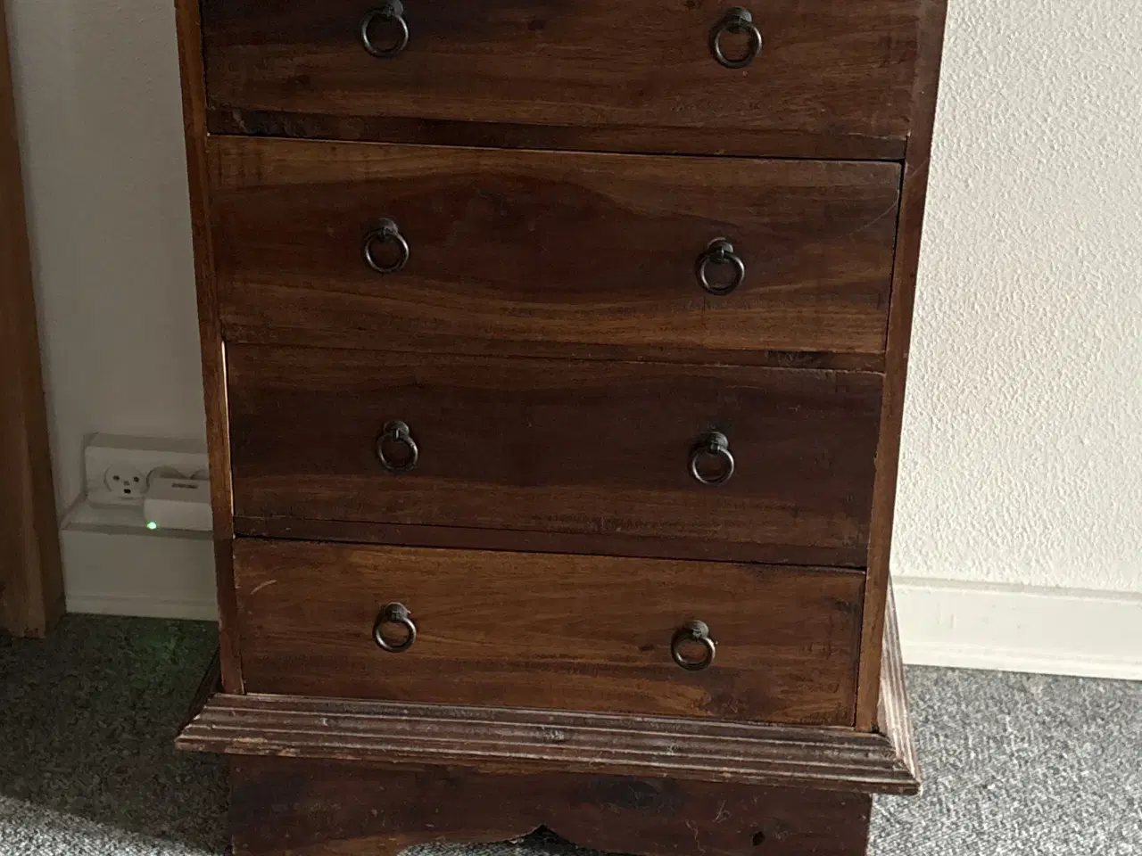 Billede 1 - Kommode 4 skuffer 