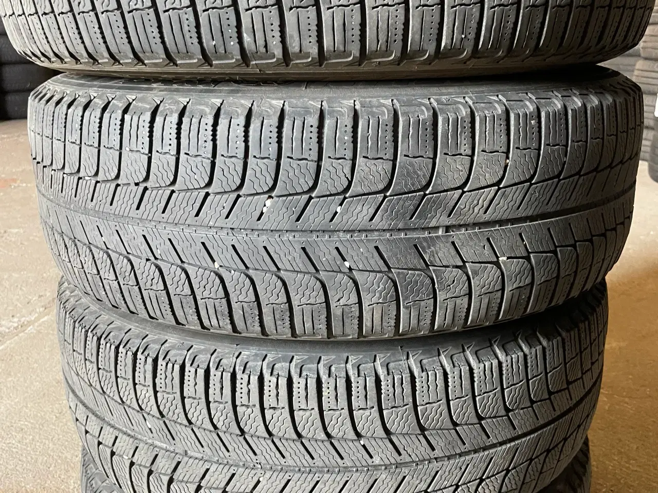 Billede 3 - 16 VW Passat / TOURAN 215/60r16 Ref.M37 vinter