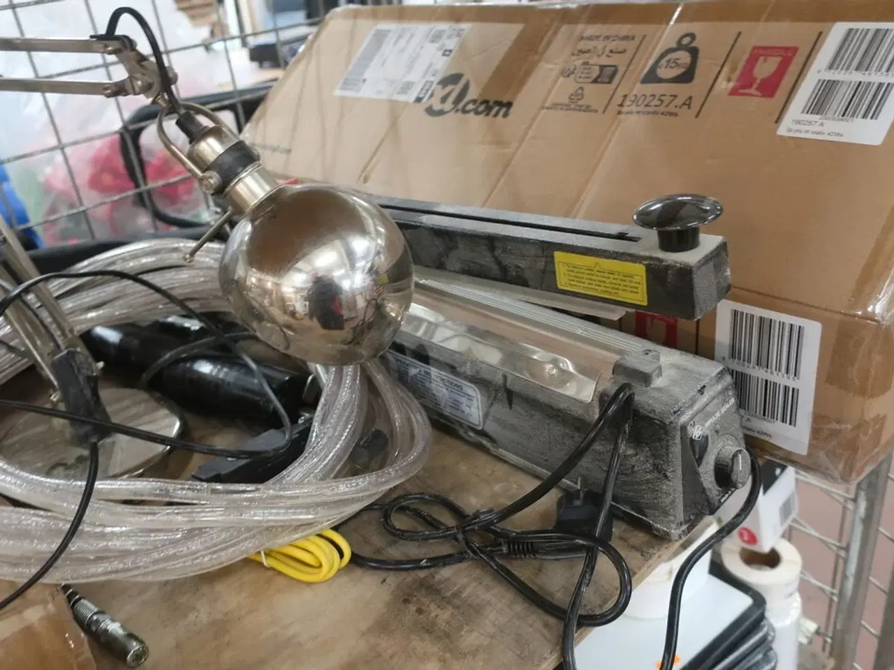 Billede 2 - Fotolys, lampe, fedtsprøjte m.m