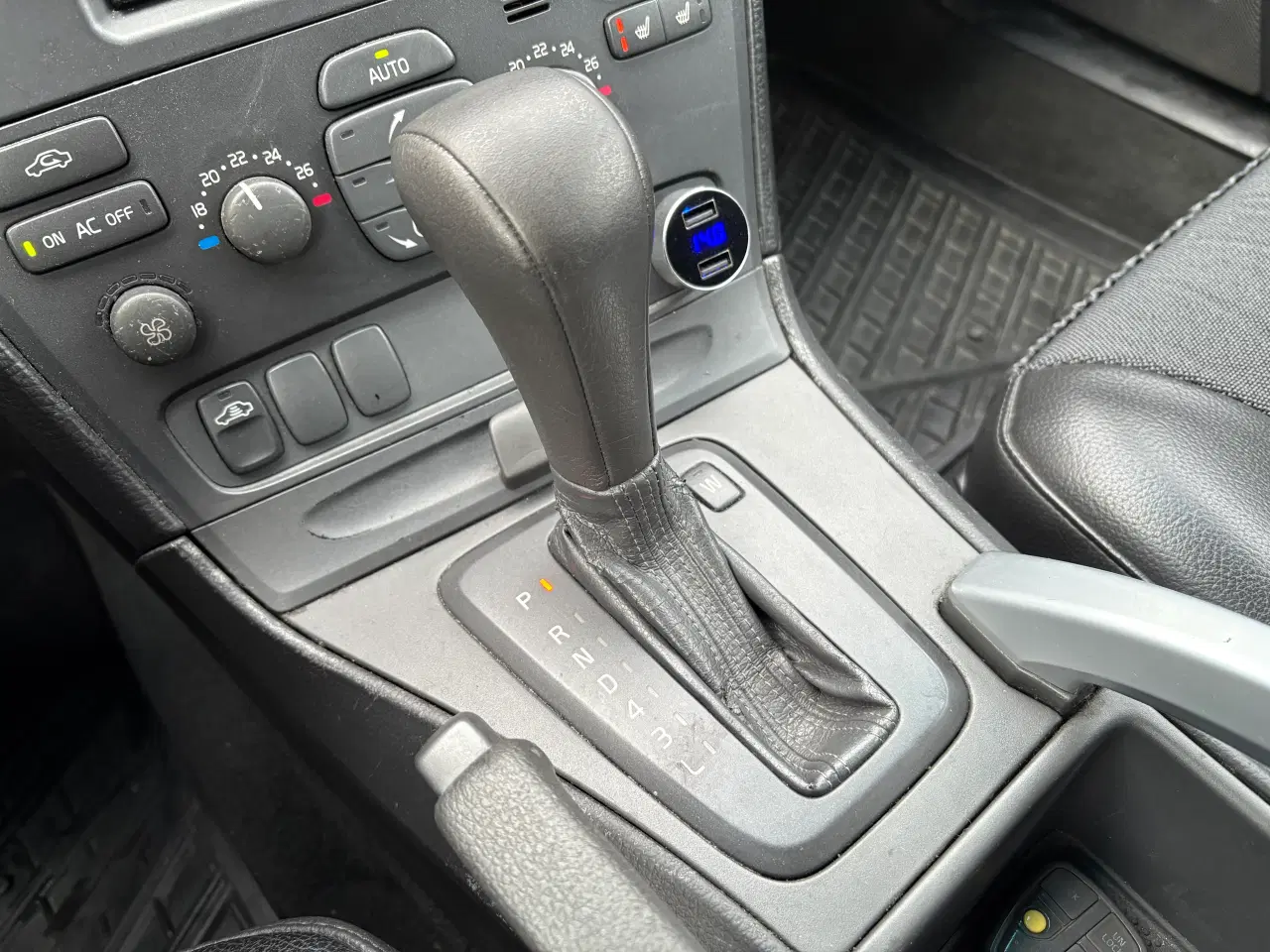 Billede 12 - Volvo V70 XC 2,4 T 200 - Velkørende Bil