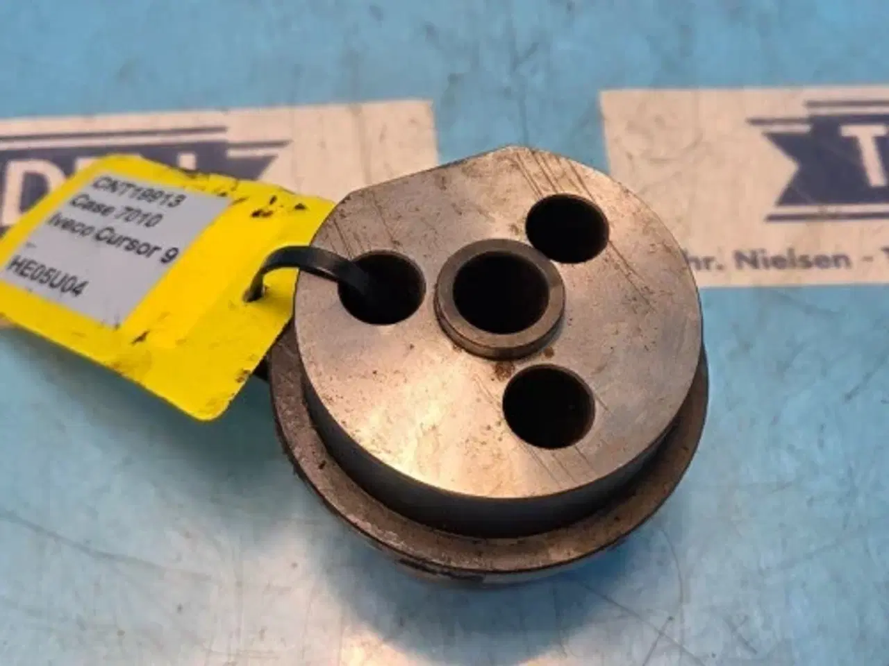 Billede 6 - Iveco F2CE9684L Afstandsstykke 504133017