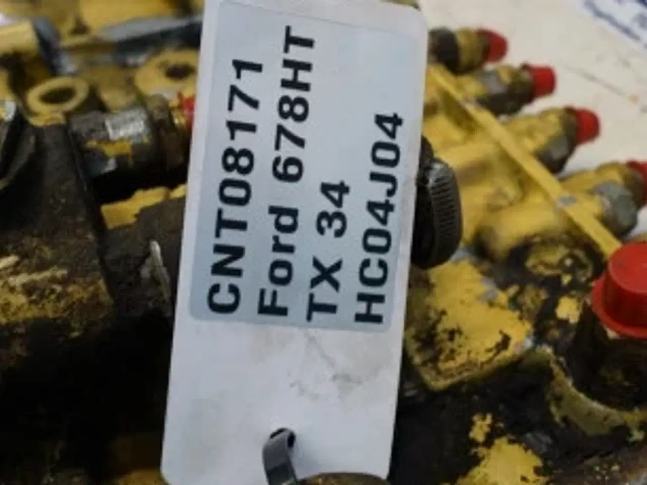 Billede 10 - Ford 678 HT Brændstofpumpe 84214403