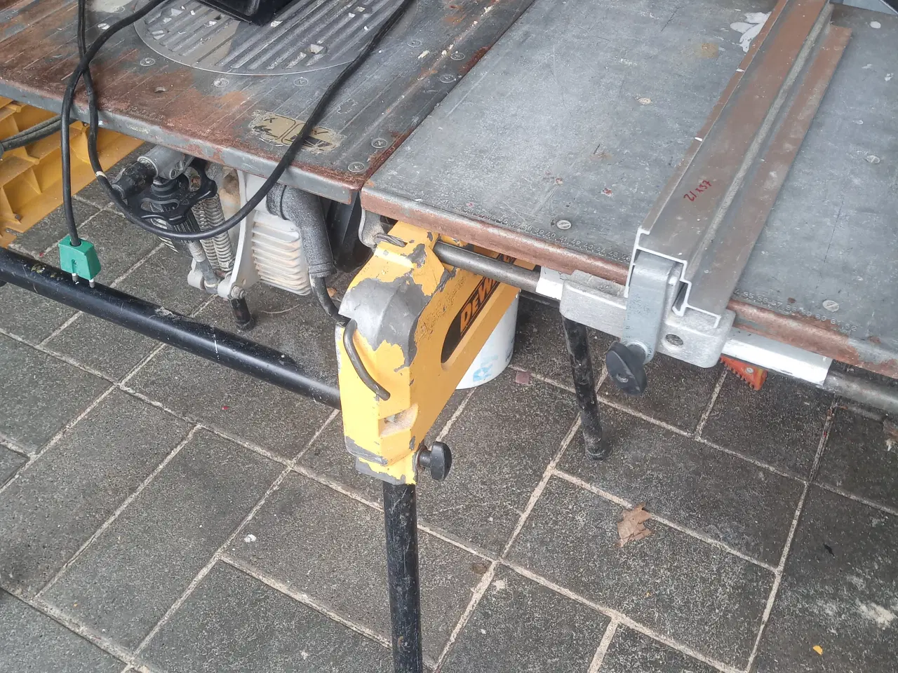 Billede 2 - Dewalt kap/flække sav