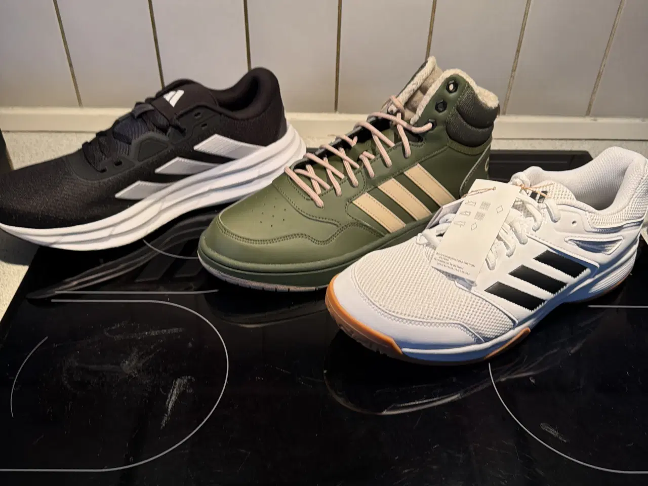 Billede 1 - Adidas sko str 44 nye