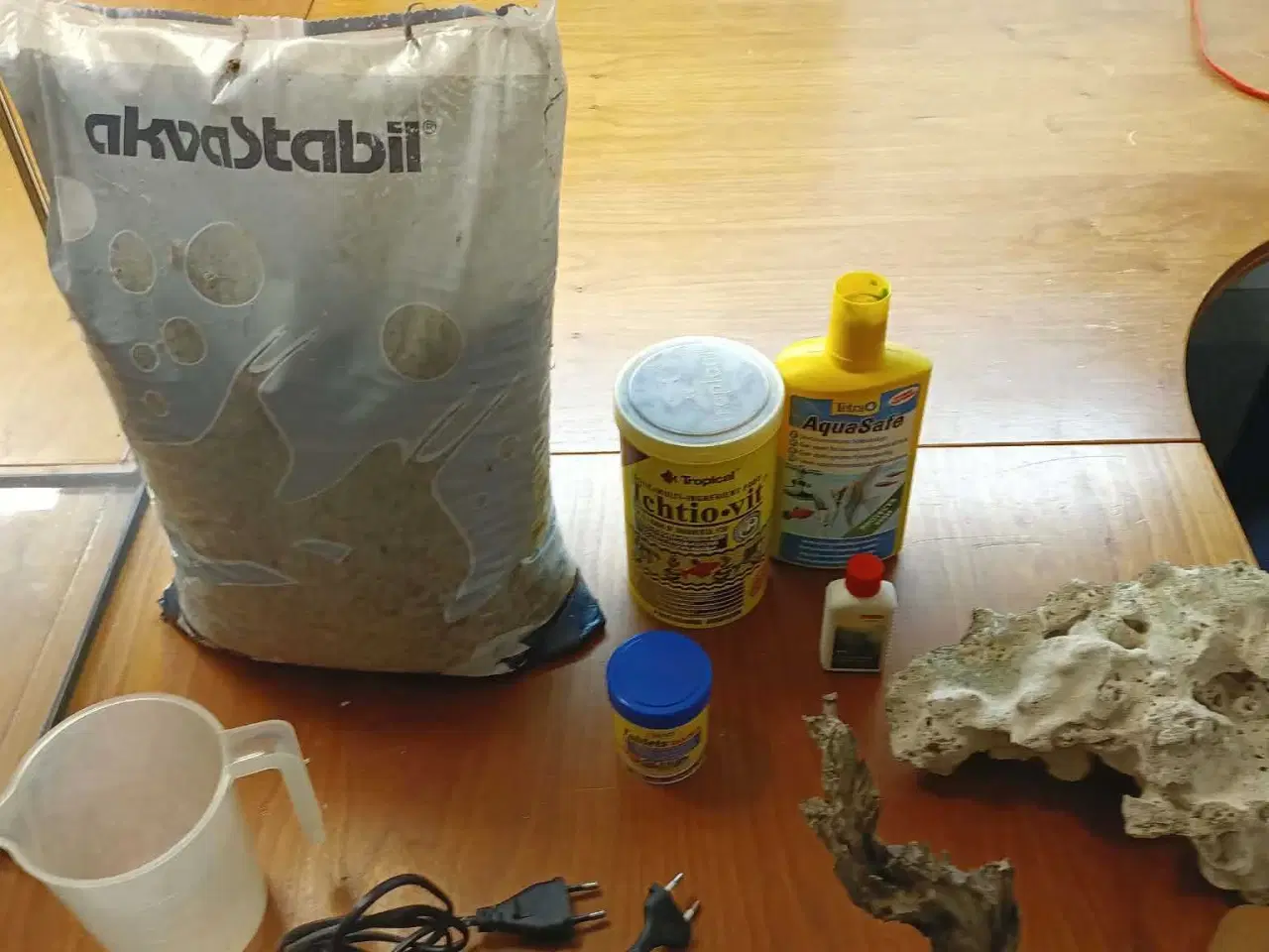 Billede 4 - Juwel 95 L akvarium m tilbehør