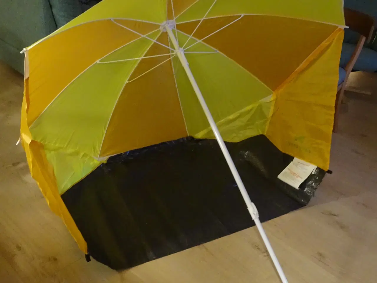 Billede 5 - Strandparasol, parasol med læsejl og liggeunderlag