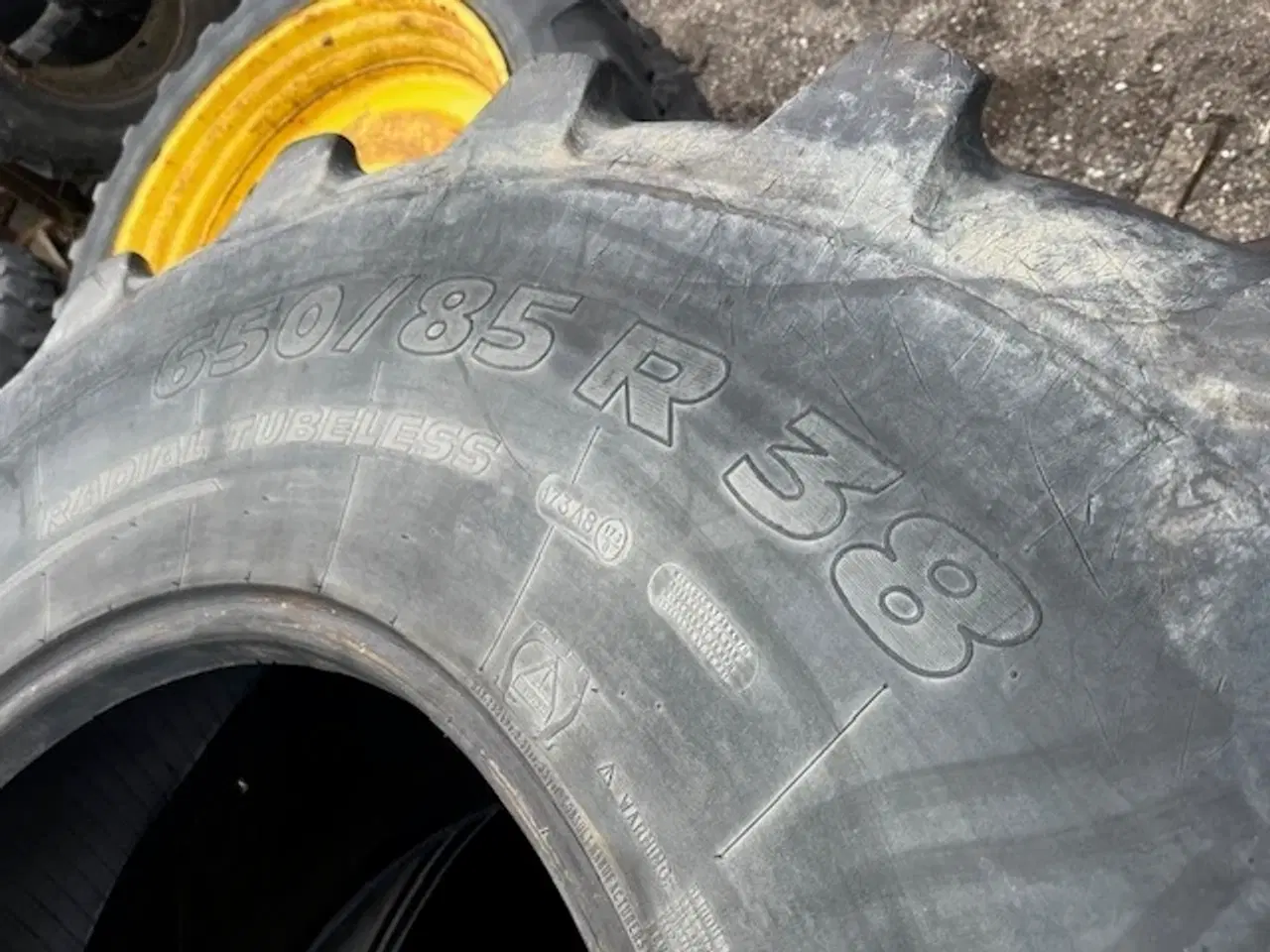 Billede 2 - Michelin 650/85 R 38 20%