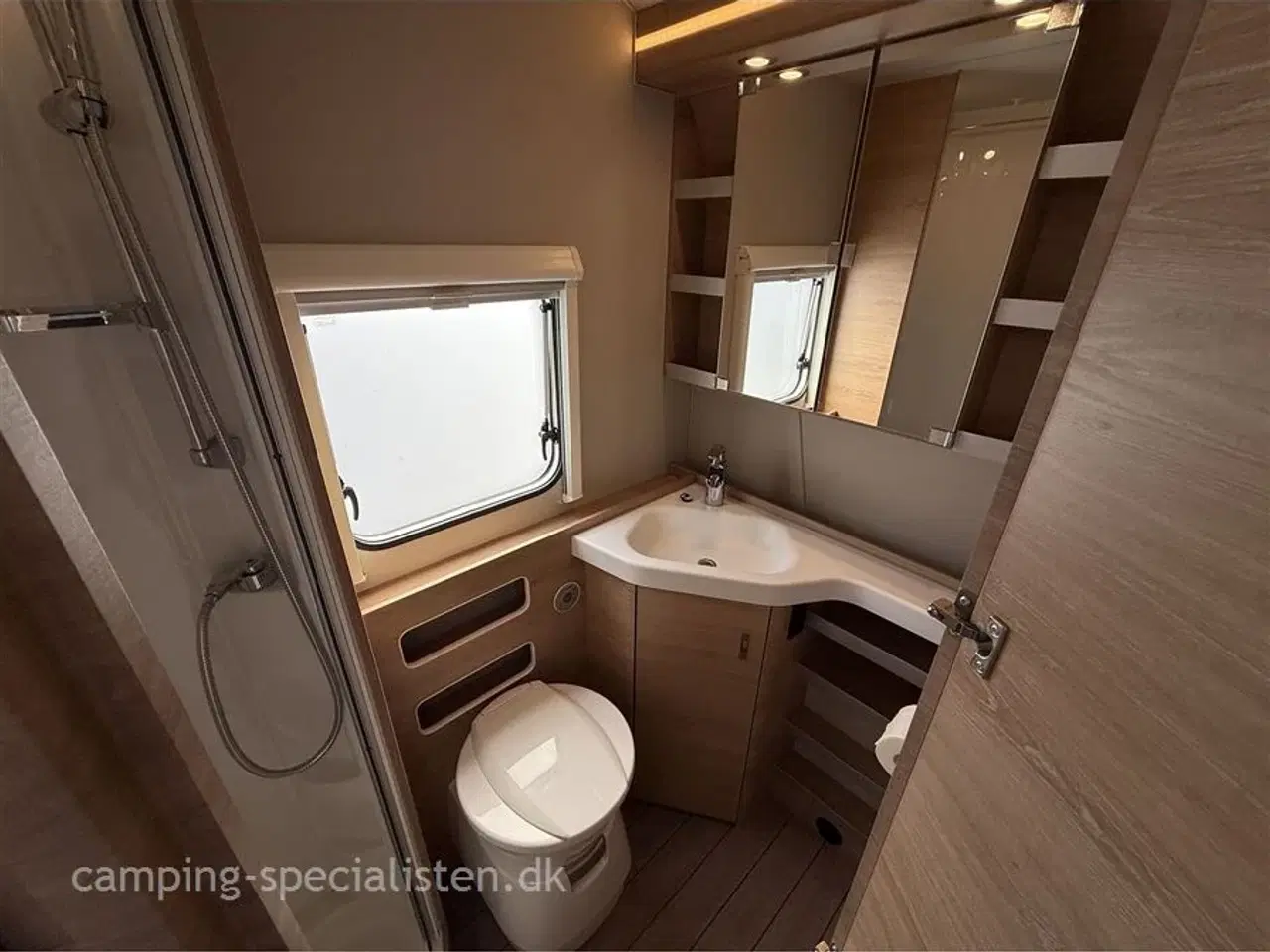 Billede 12 - 2022 - Knaus Südwind 580 QS 60 Years Celebration   Knaus Südwind 580 QS 60 Years  2022 model Se den nu hos Camping-Specialisten.dk