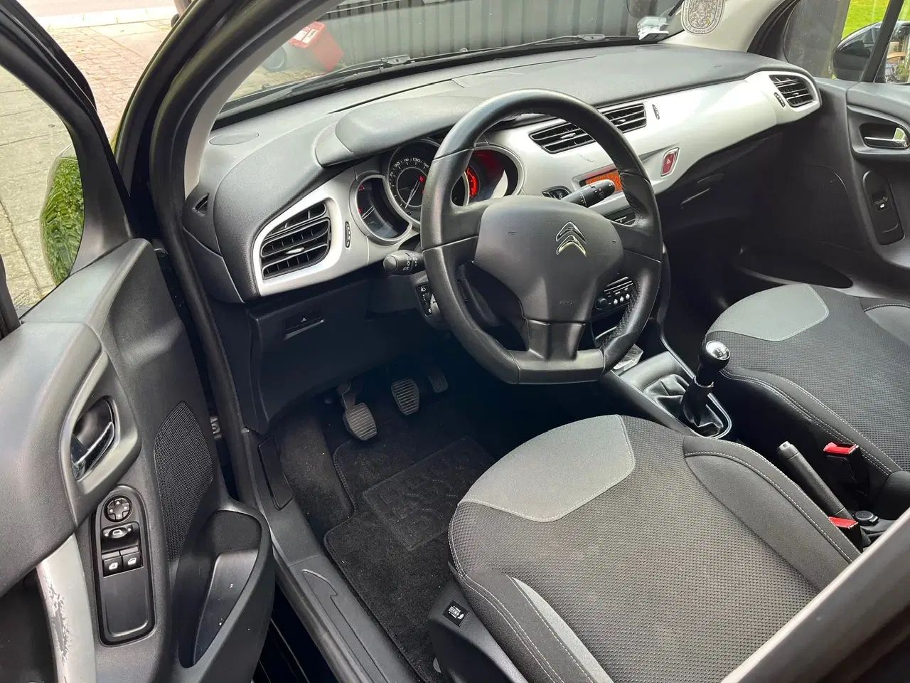 Billede 11 - Citroen C3 HDi Attraction 2012, 92 000 km