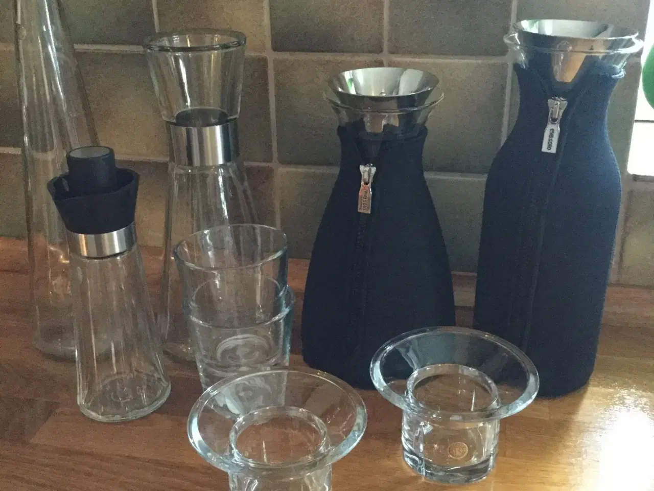 Billede 1 - Vand, vin, glas