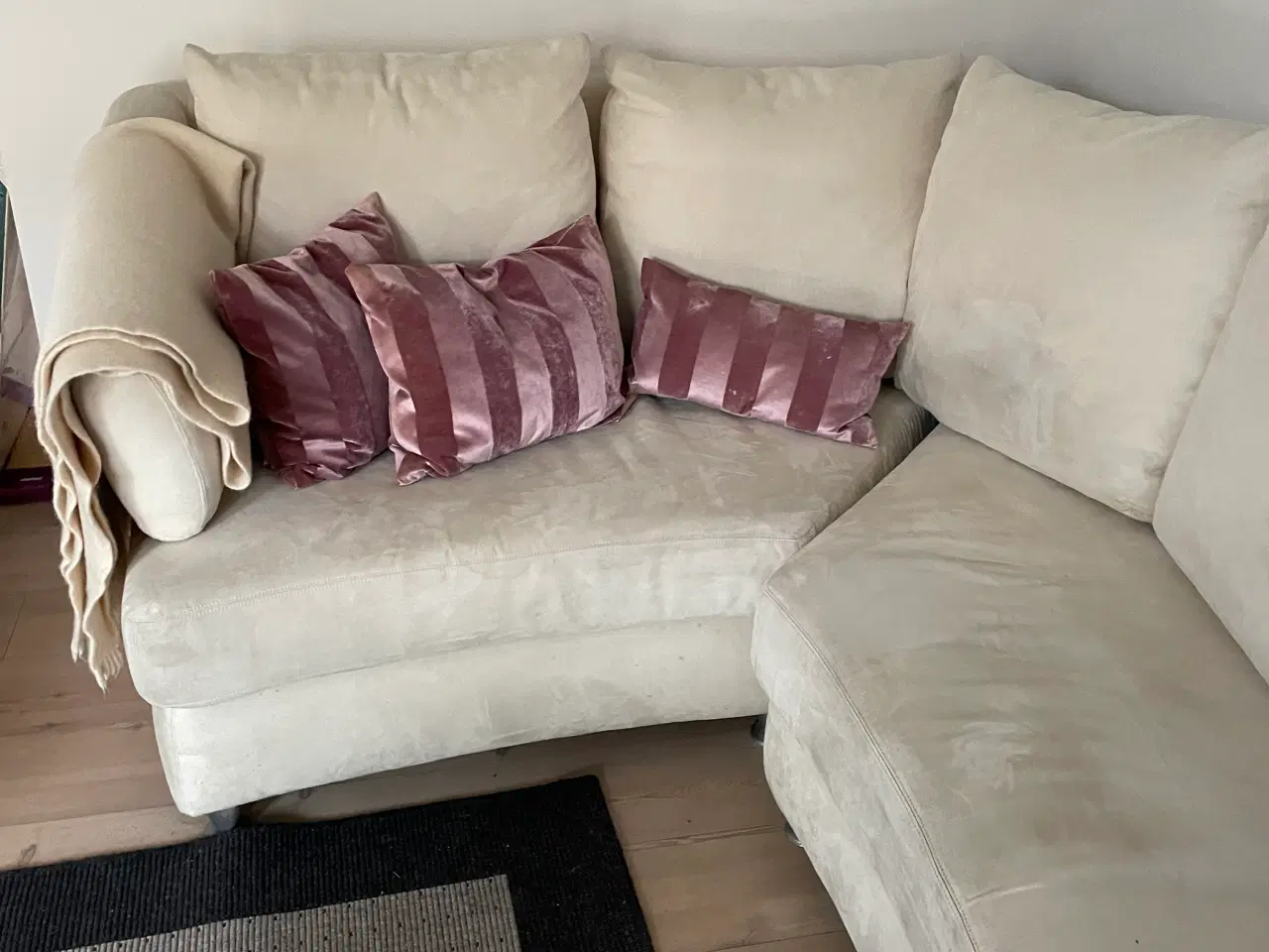 Billede 2 - hvid nubruck læder hjørnesofa