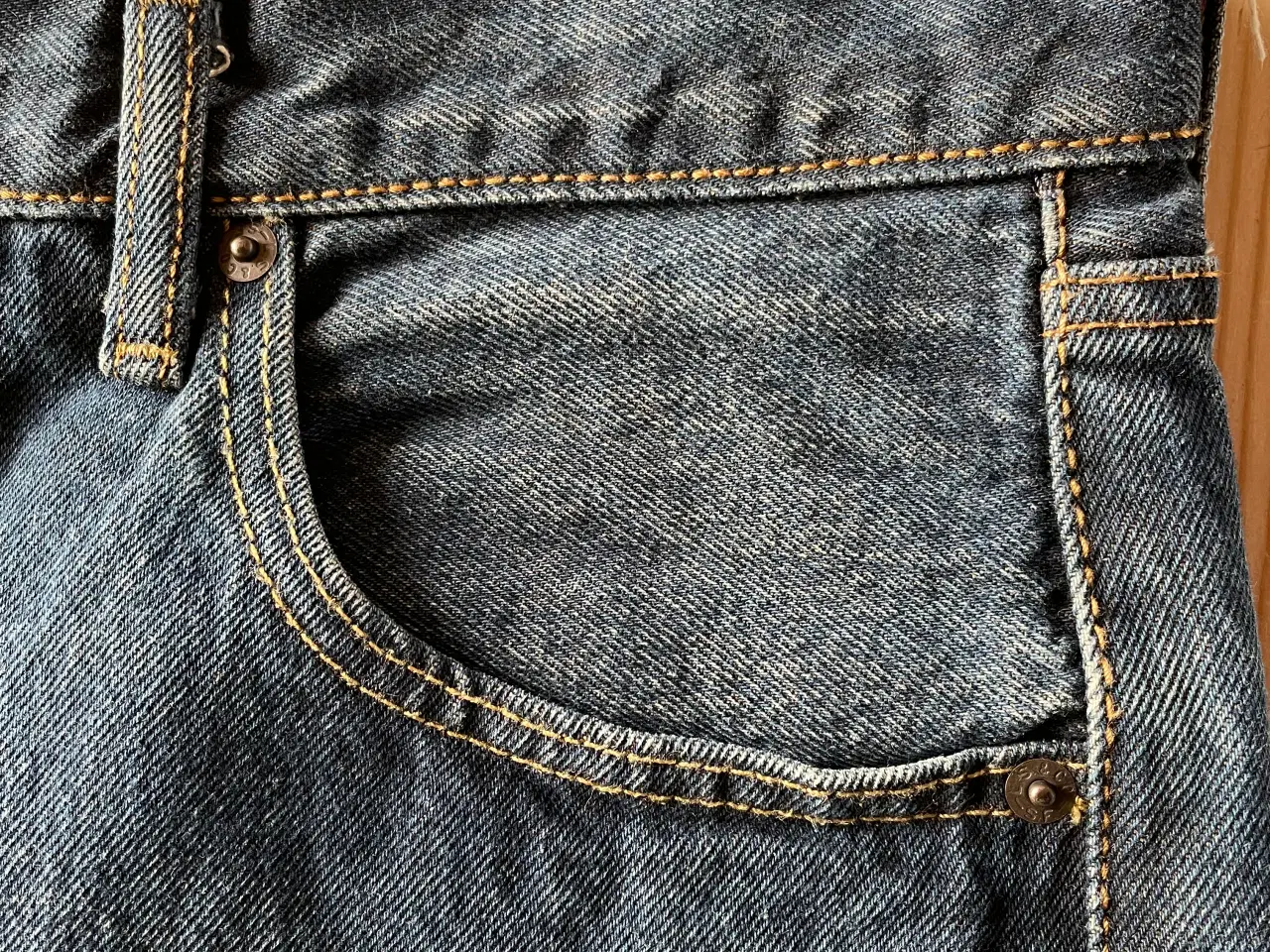 Billede 2 - Originale Levi’s jeans model 501 blå