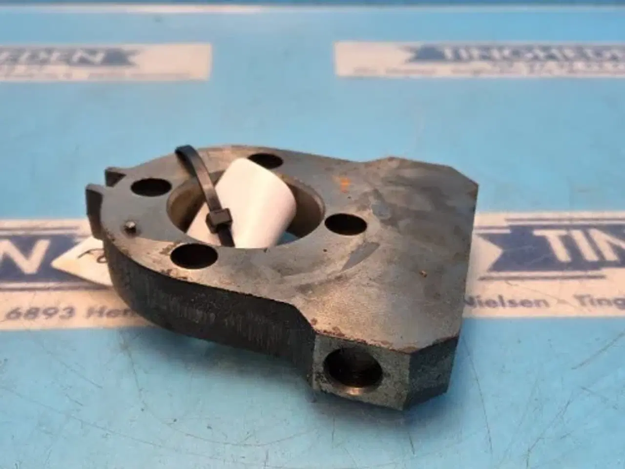 Billede 9 - New Holland 8340 Hydraulikventil F0NN7L575AC