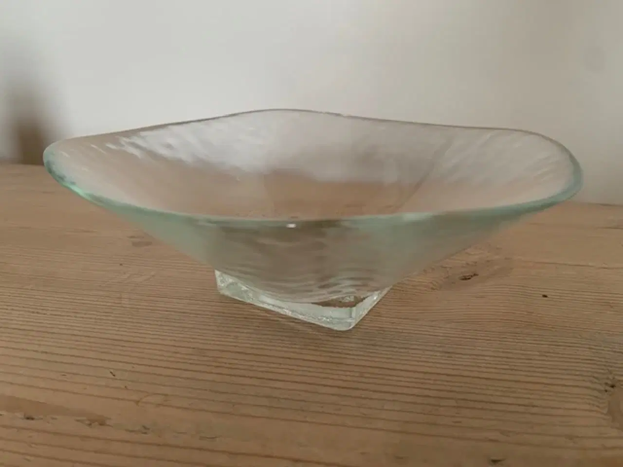 Billede 1 - Glasfad med firkantet fod