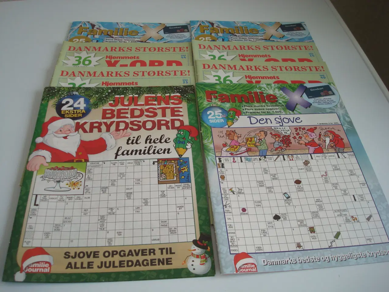 Billede 1 - Krydsordshæfter 4 stk , Kryds og tværs/krydsord
