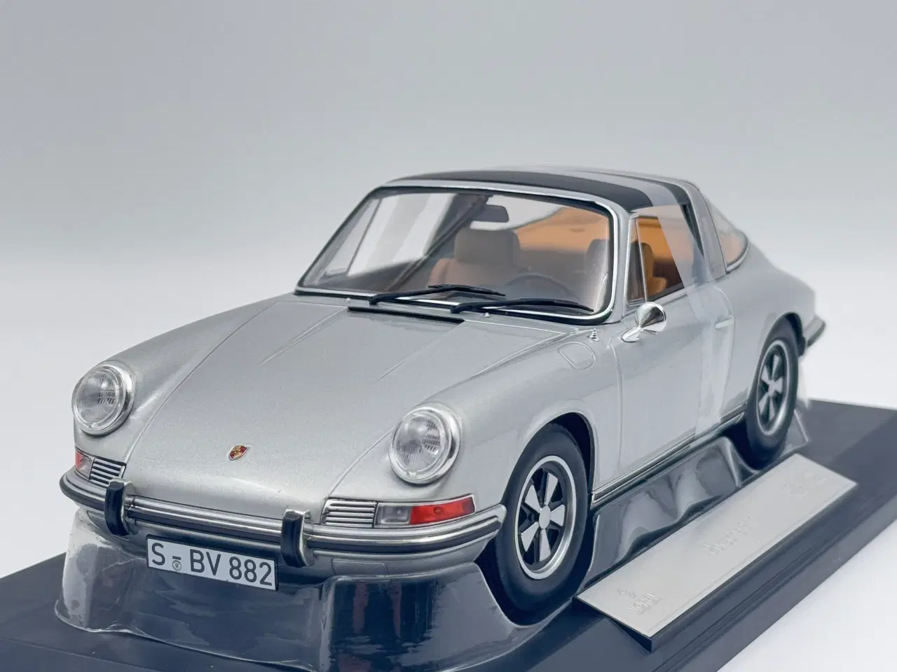 Billede 1 - 1969 Porsche 911 S Targa 1:18  