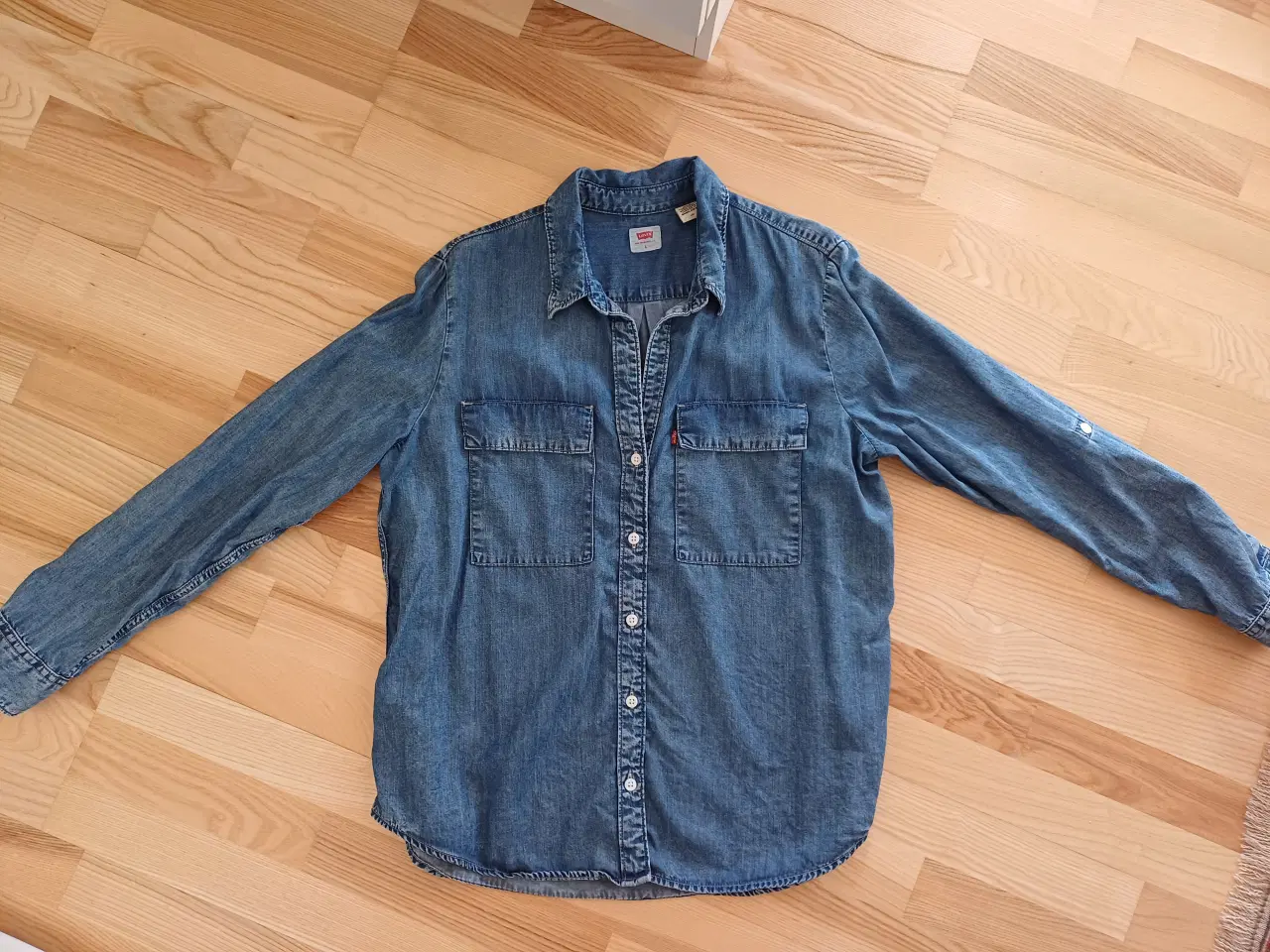 Billede 1 - Skjorte Levis denim