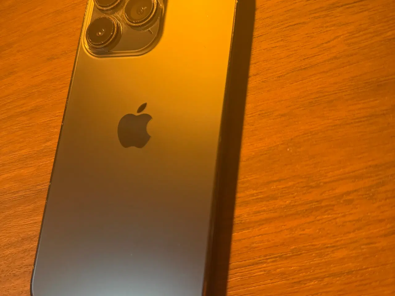 Billede 2 - Jeg sælger en iPhone 13 Pro – 128GB i sort. 