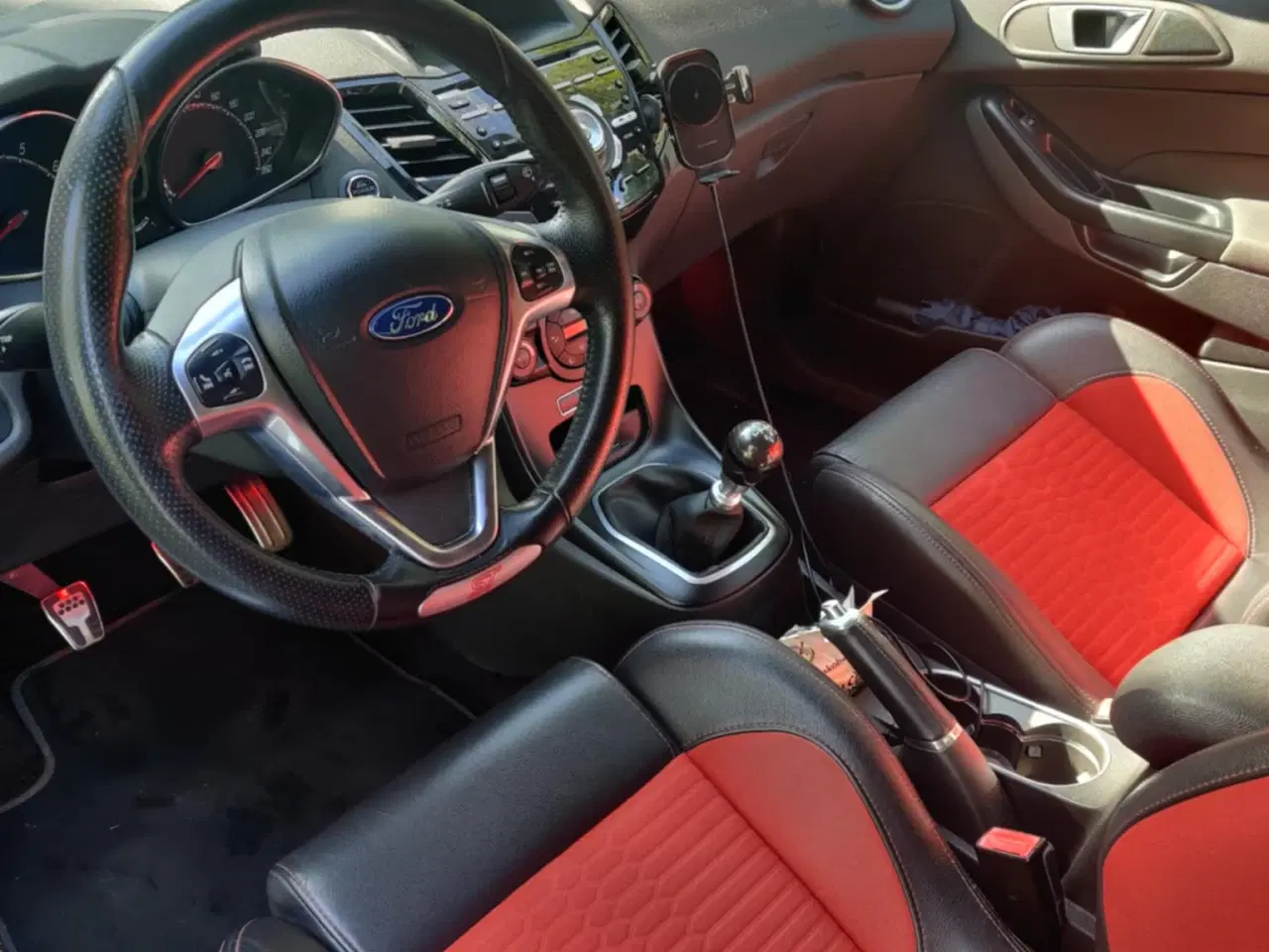 Billede 10 - Hysterisk velholdt Ford Fiesta MK7,5 ST182 sælges