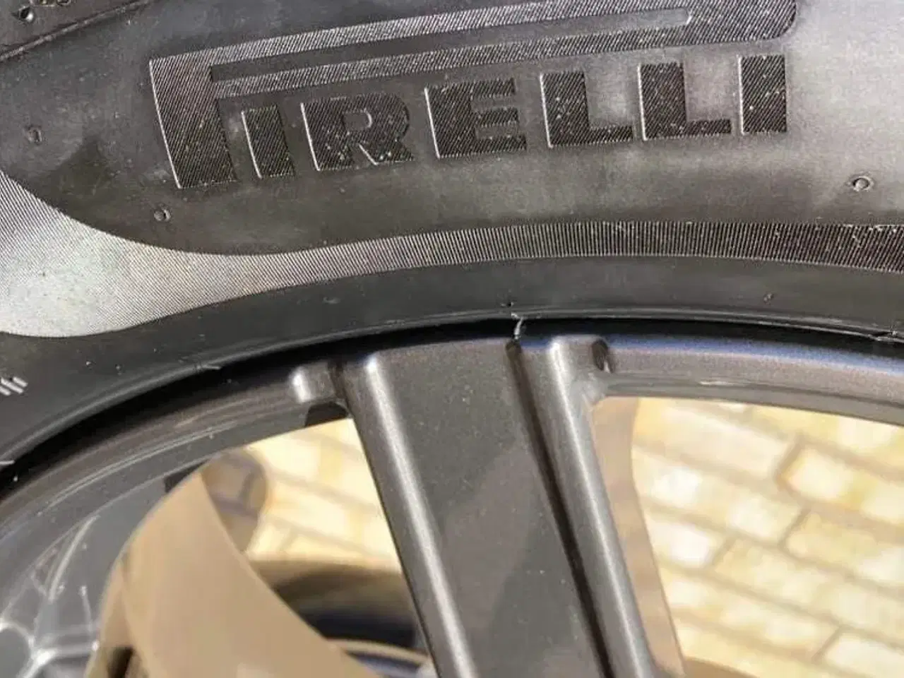 Billede 4 - Flotte 17 tommer alufælge på nye Pirelli sommerdæk