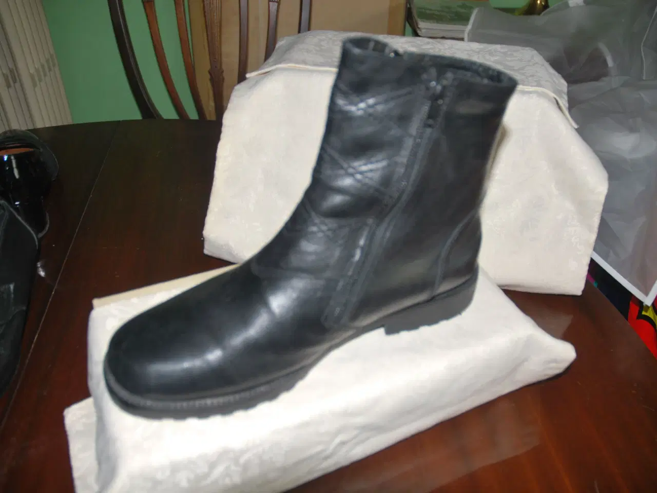 Billede 3 - Læderstøvler, Ubrugte