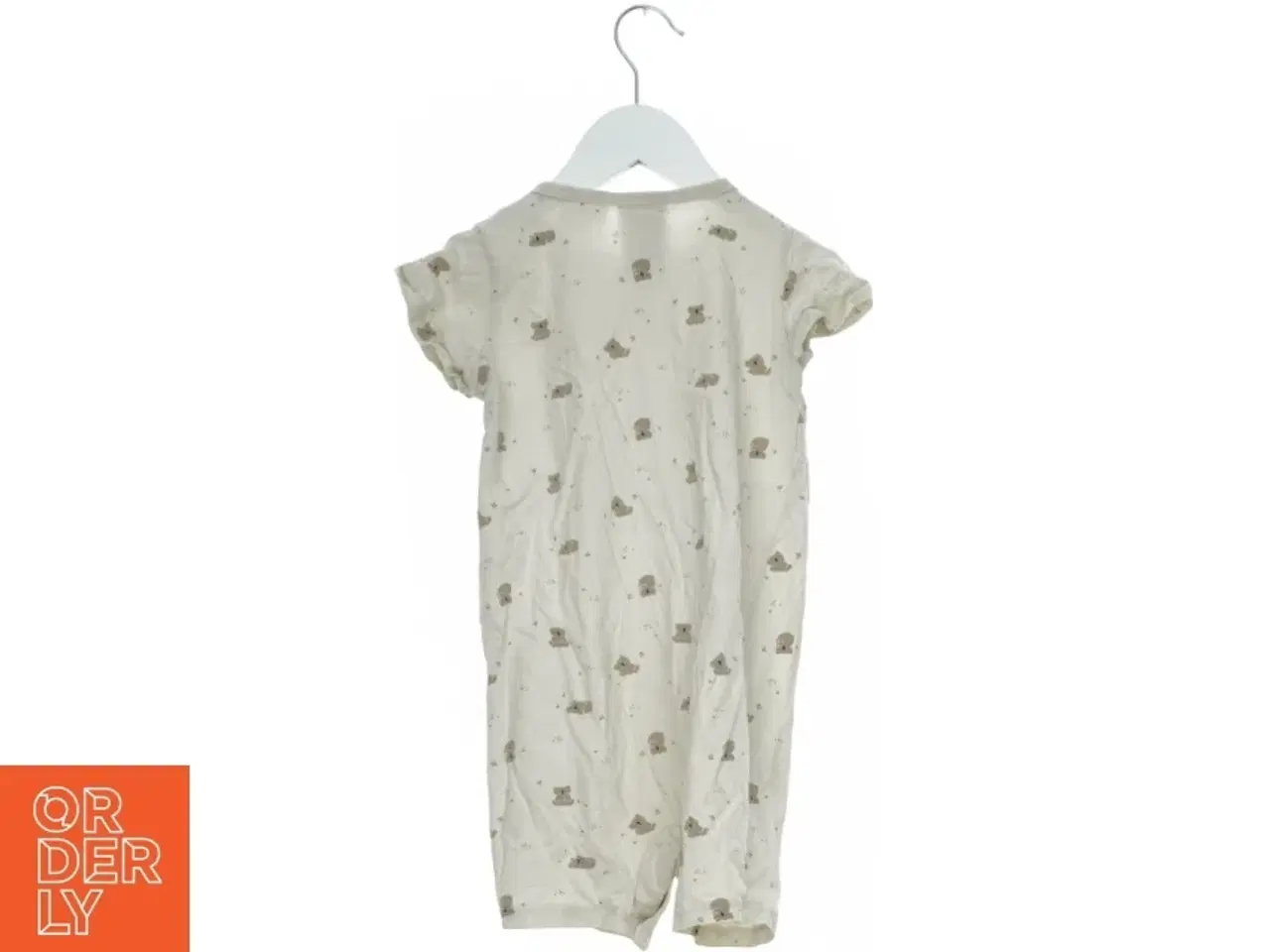 Billede 2 - Hvid baby heldragt med bjørnemotiv fra H&M (str. 98)