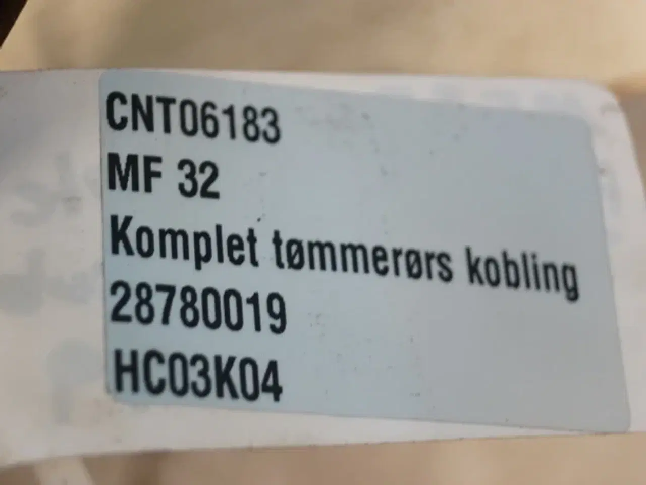 Billede 14 - Massey Ferguson 32 KMP Tømmerørs Kobling 28780019