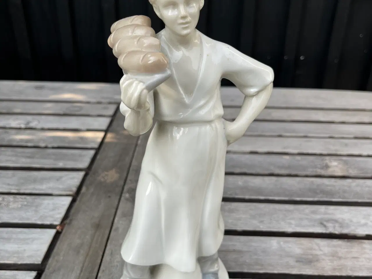Billede 1 - Porcelænsfigur