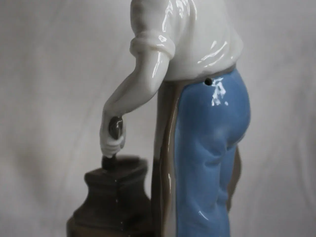 Billede 5 - Porcelænsfigur af smed