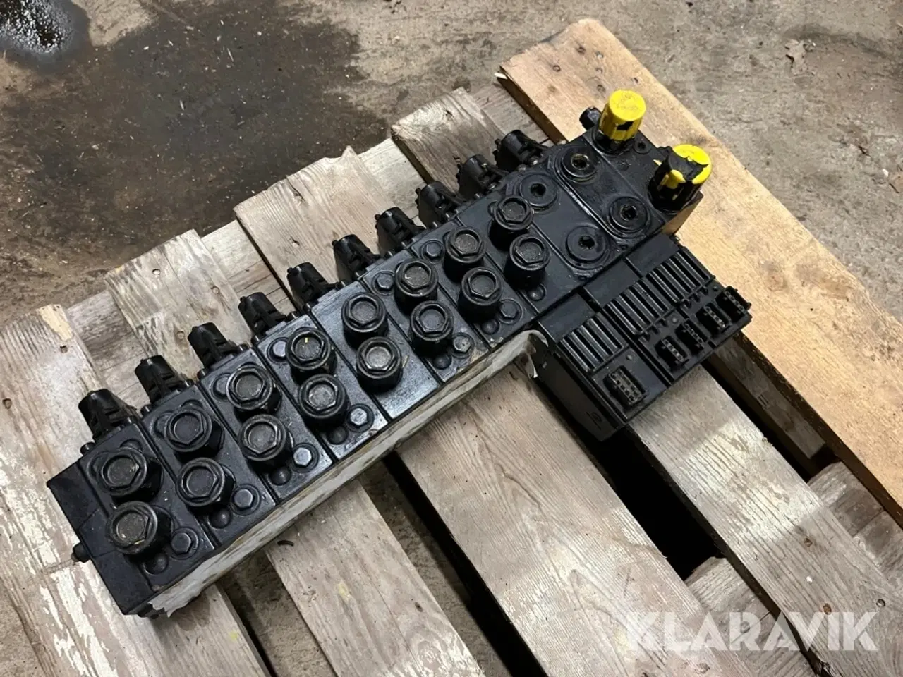 Billede 1 - Ventilblok 10 ventiler Danfoss PVG 32 12 volt