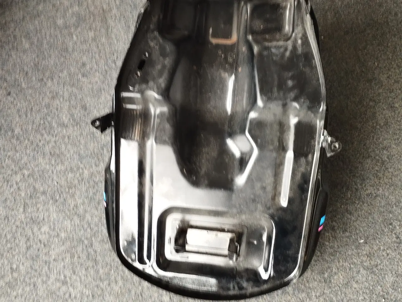 Billede 2 - Reservedel, tank til Kawasaki GPZ 500   ( Se %)