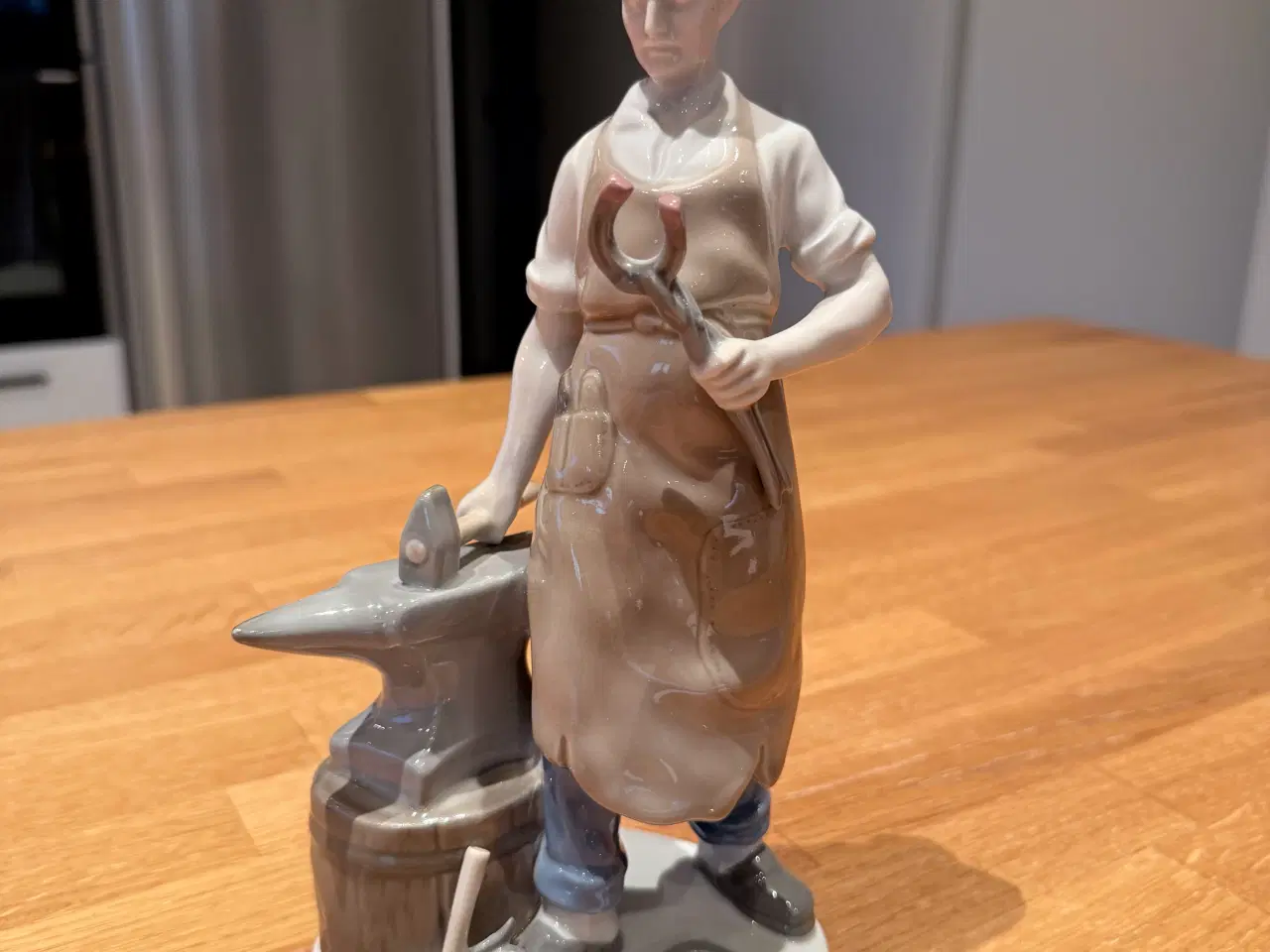 Billede 1 - Smed figur