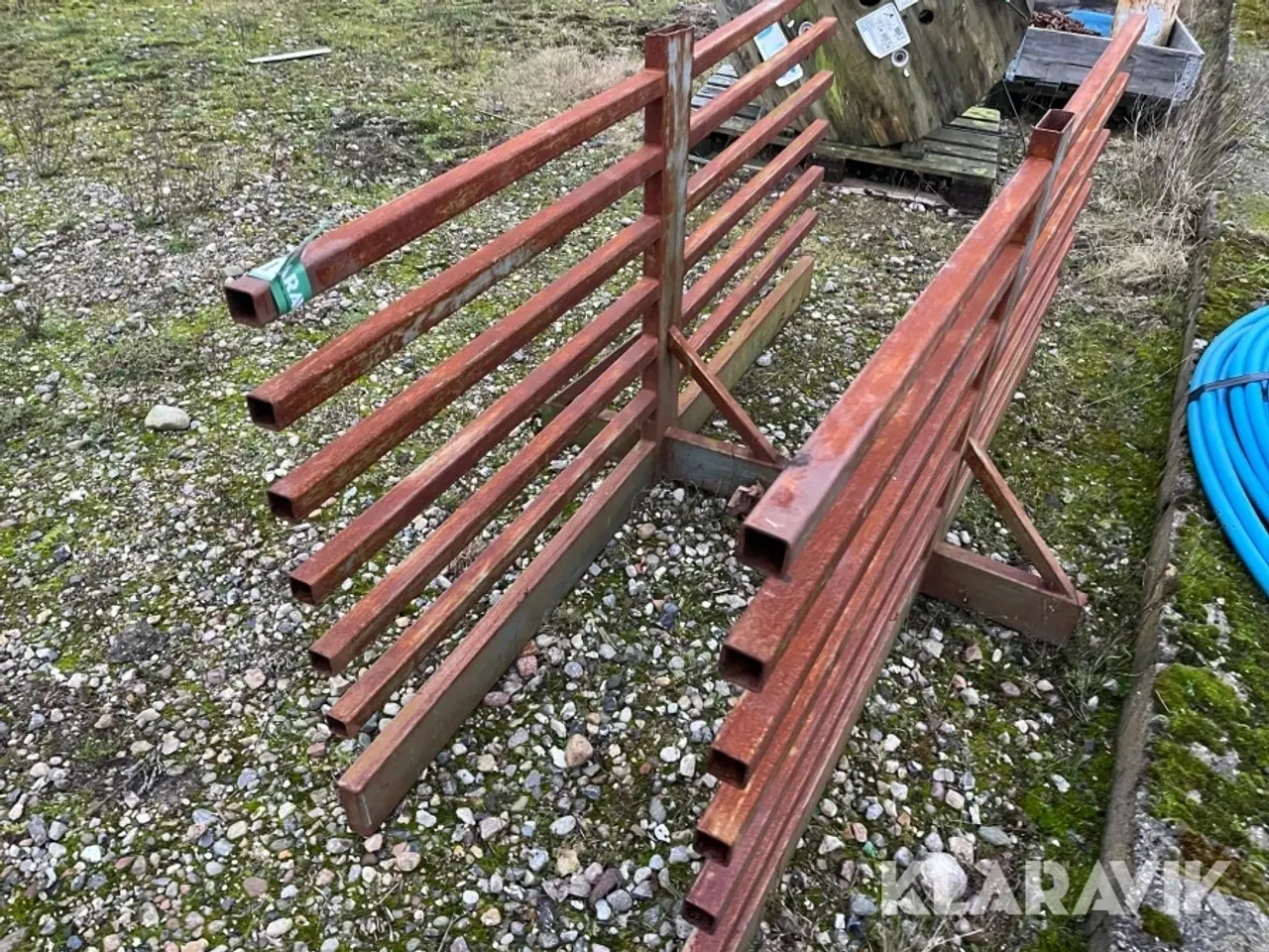 Billede 2 - Jern reol 2 styk