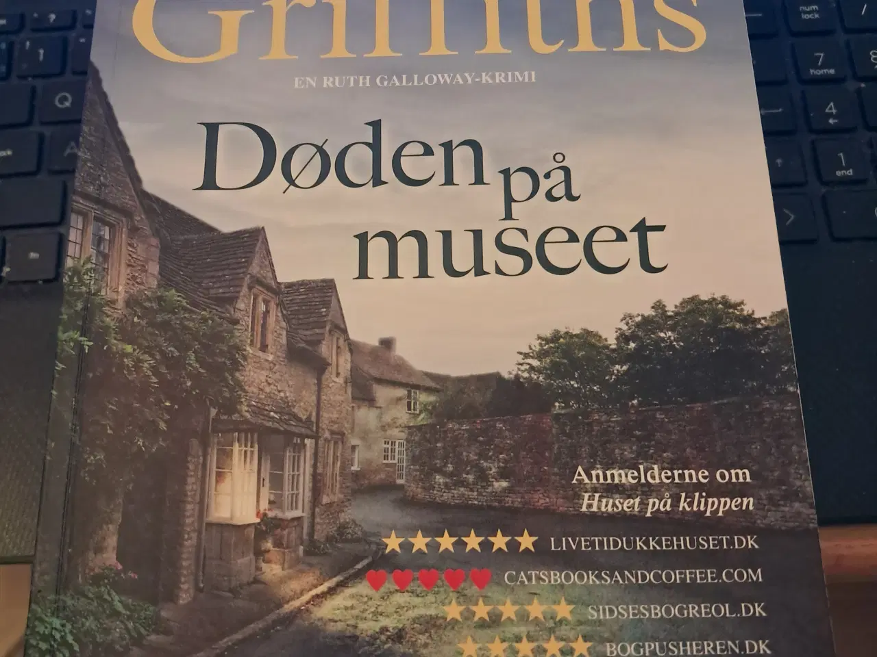 Billede 1 - Forfatter Elly Griffiths