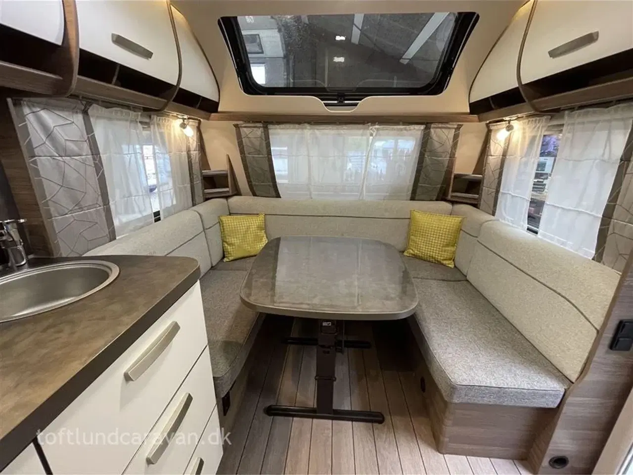 Billede 2 - 2020 - Knaus Sport 500 FU Silver Selection   RESERVERET.  Fremtræder som ny, 1 ejers, m/MOVER+GULVVARME+STORT KØL/FROST mv. ET SUPER GODT TILBUD HER.