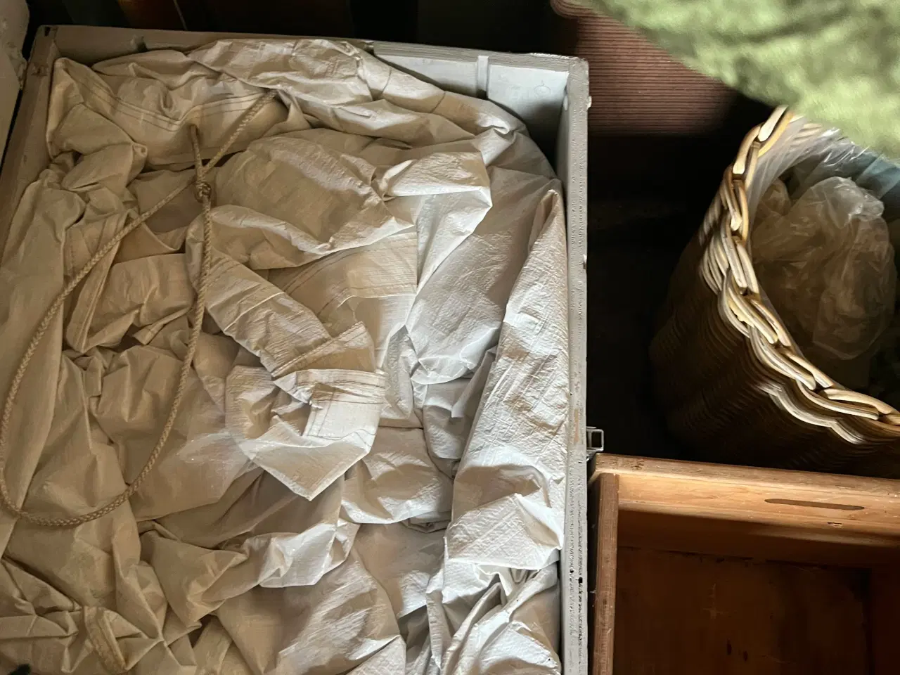 Billede 2 - Partyteltet i kraftig kvalitet 3x6 meter mindst