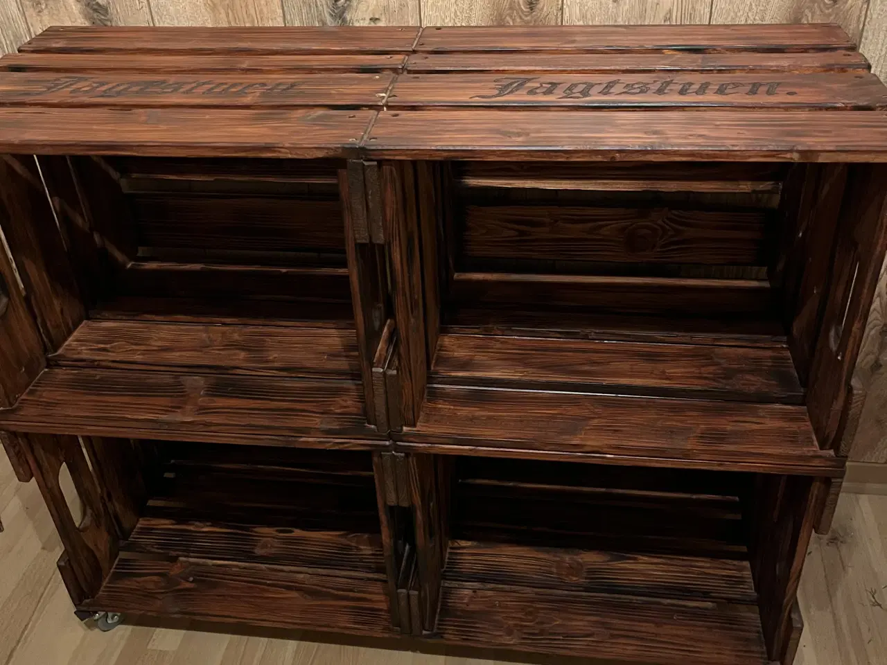 Billede 2 - Reol af trækasser