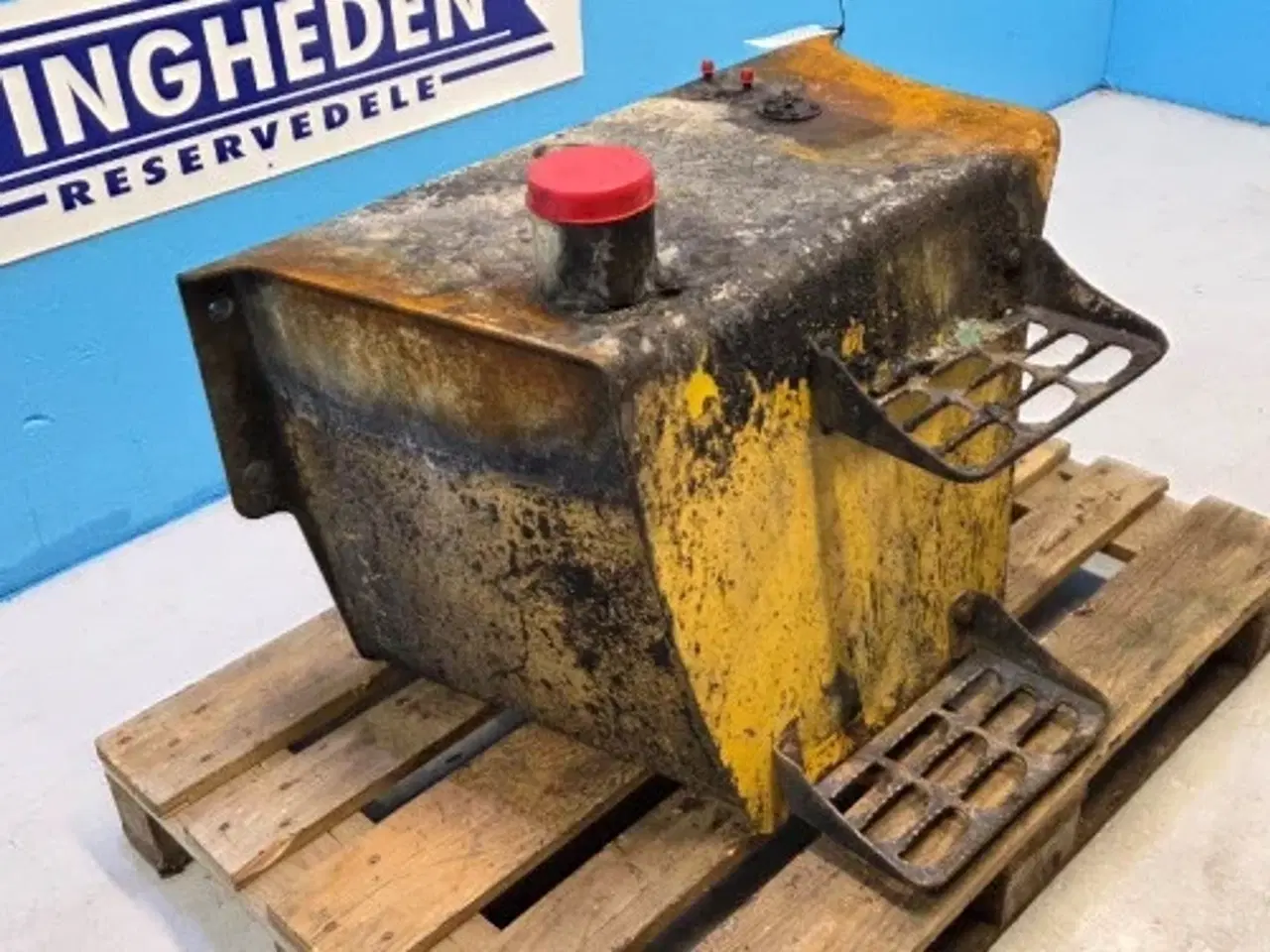 Billede 13 - New Holland LB115B Dieseltank 84262236