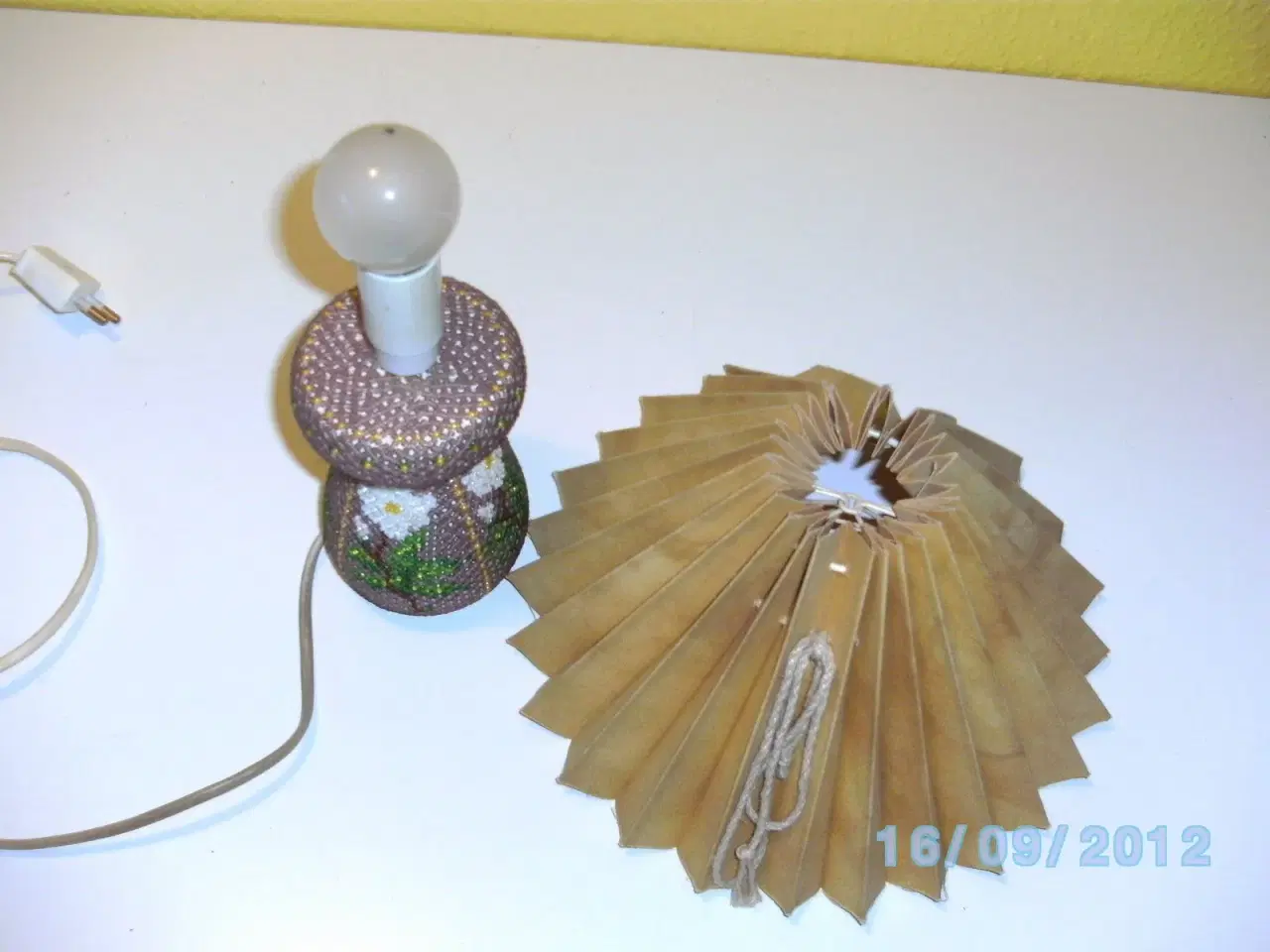 Billede 3 - bordlampe med perler