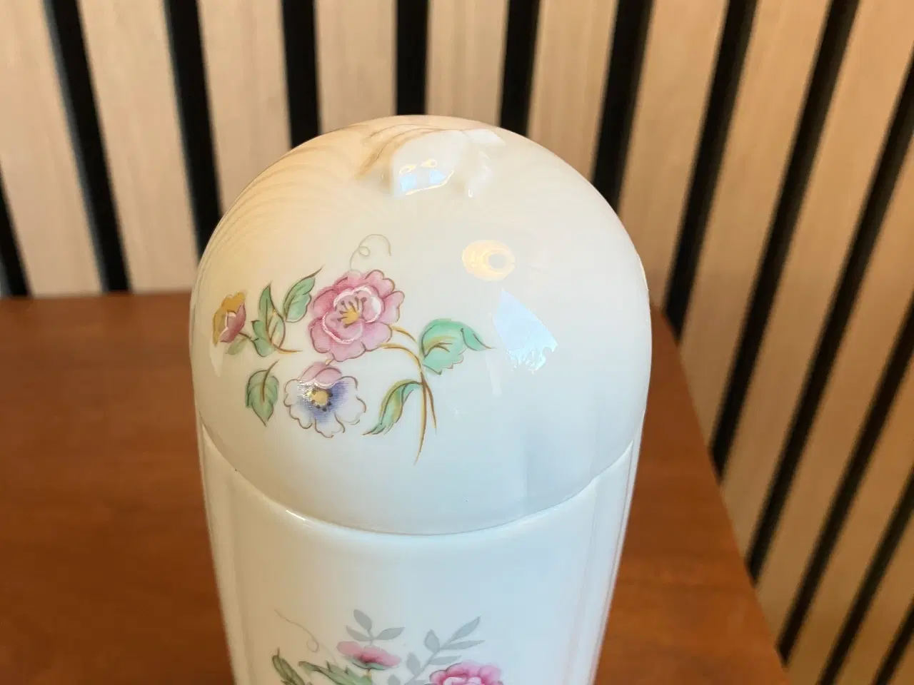 Billede 2 - Vintage lågkrukke fra Elisabet Arden.