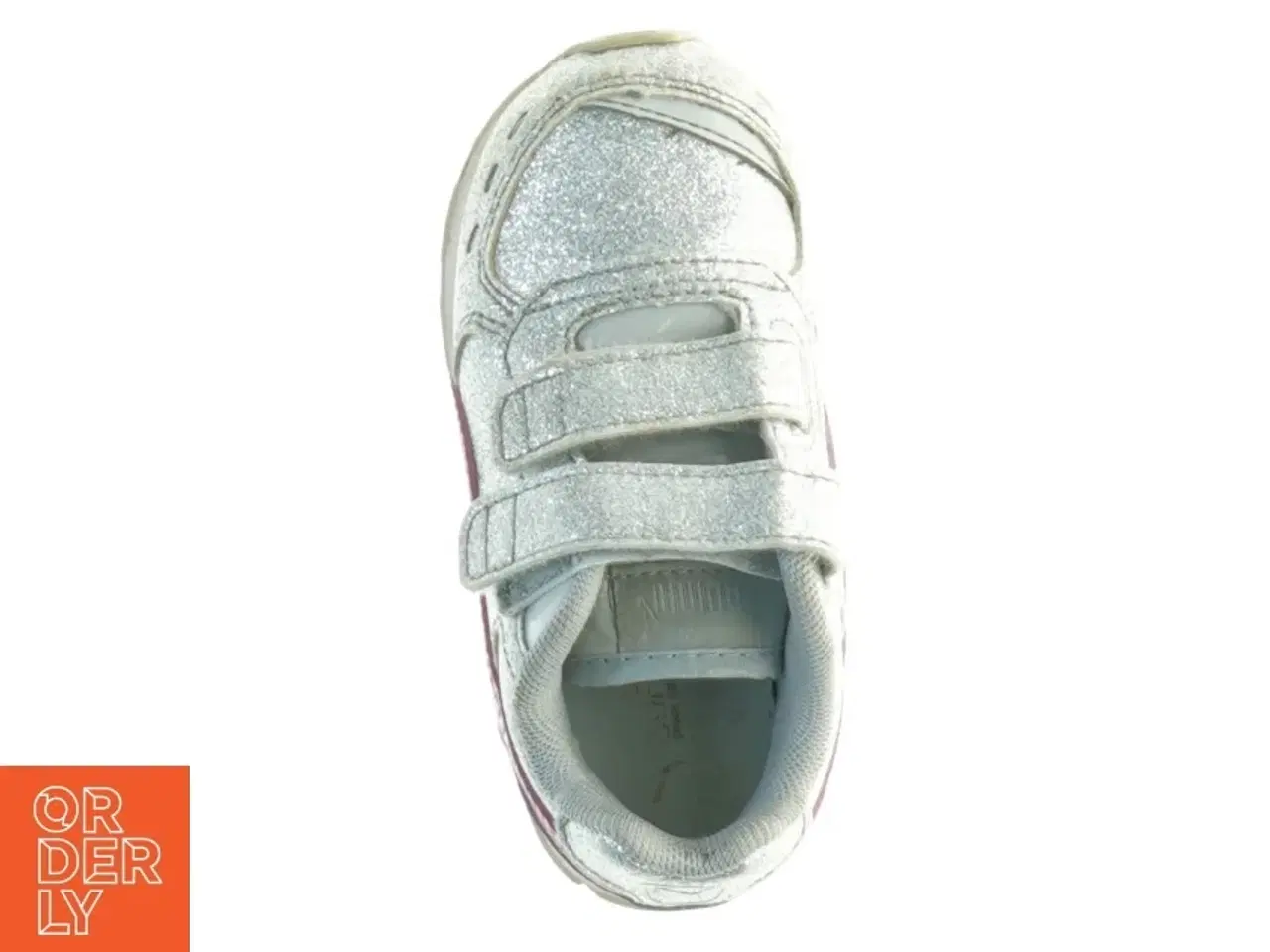 Billede 6 - Sølvfarvede sneakers med lyserøde detaljer fra Puma (str. 22)