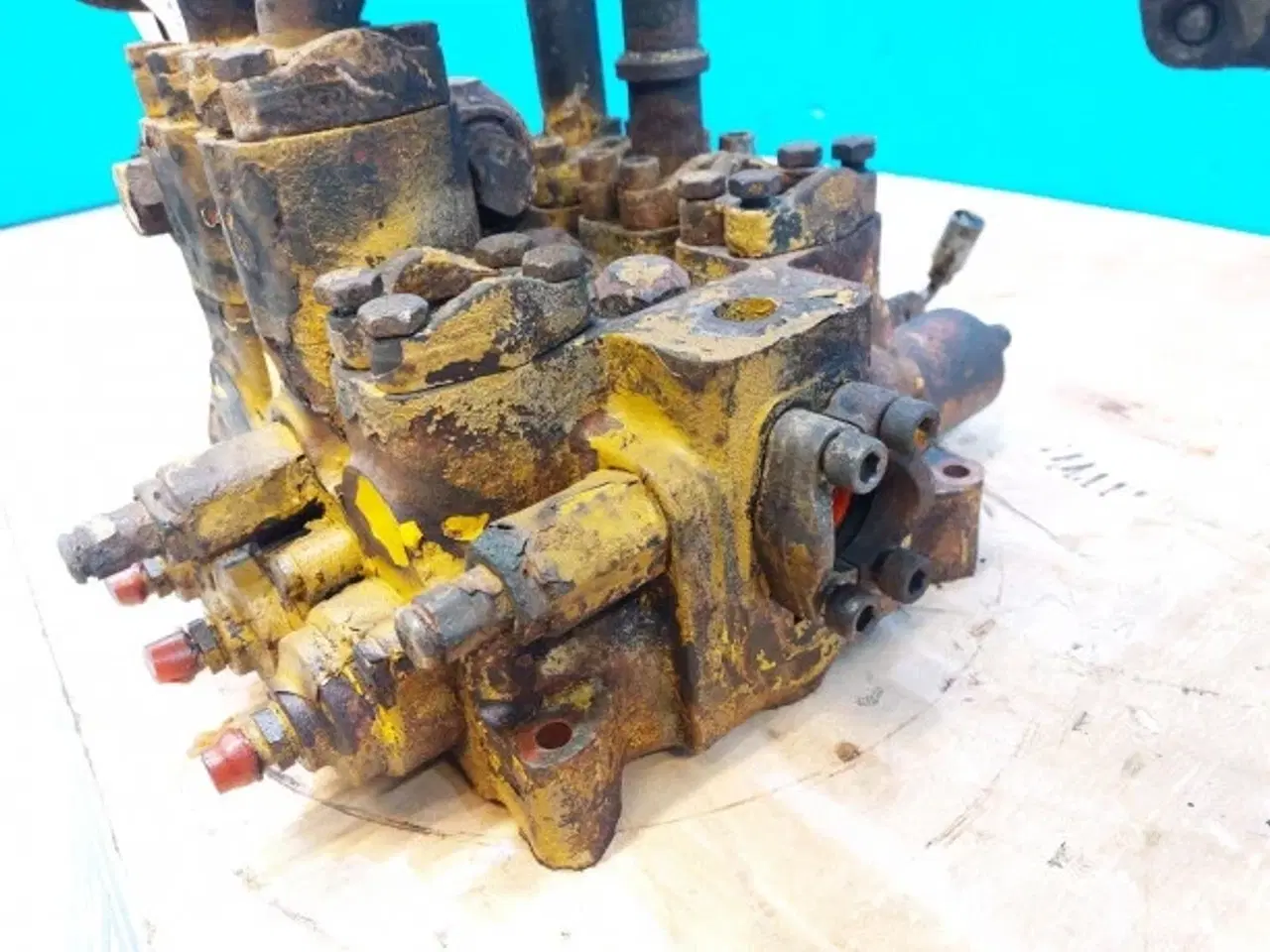 Billede 5 - Volvo L120 Hydraulikventil VOE11018502