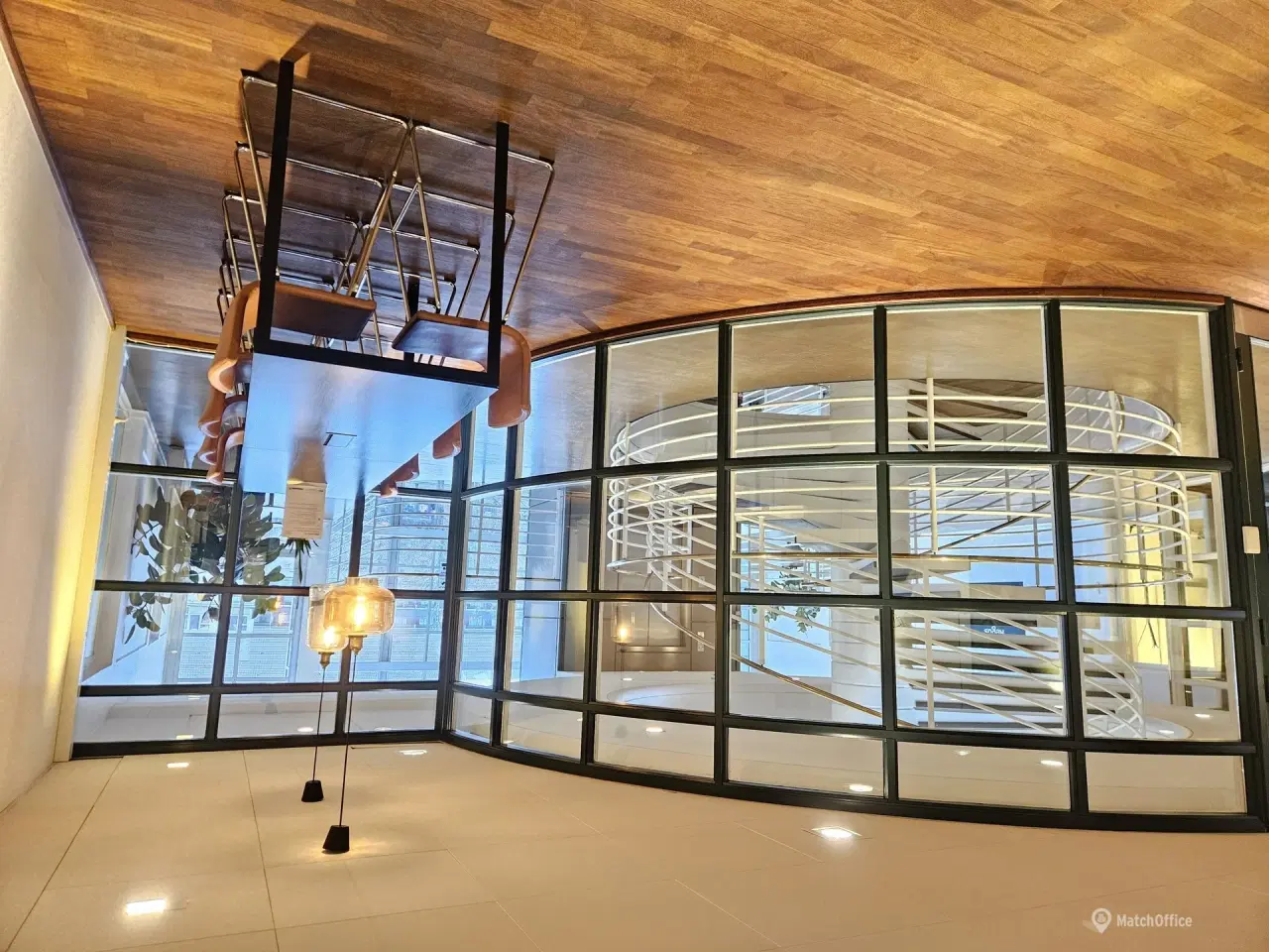 Billede 15 - Stilet arbejdsplads i byens teknologidistrikt