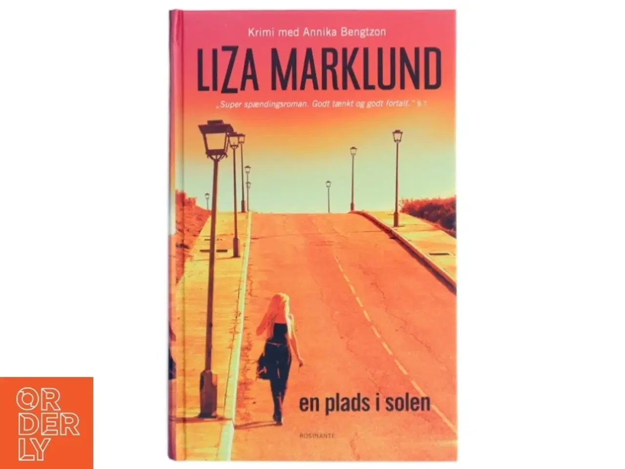 Billede 1 - En plads i solen : krimi af Liza Marklund (Bog)