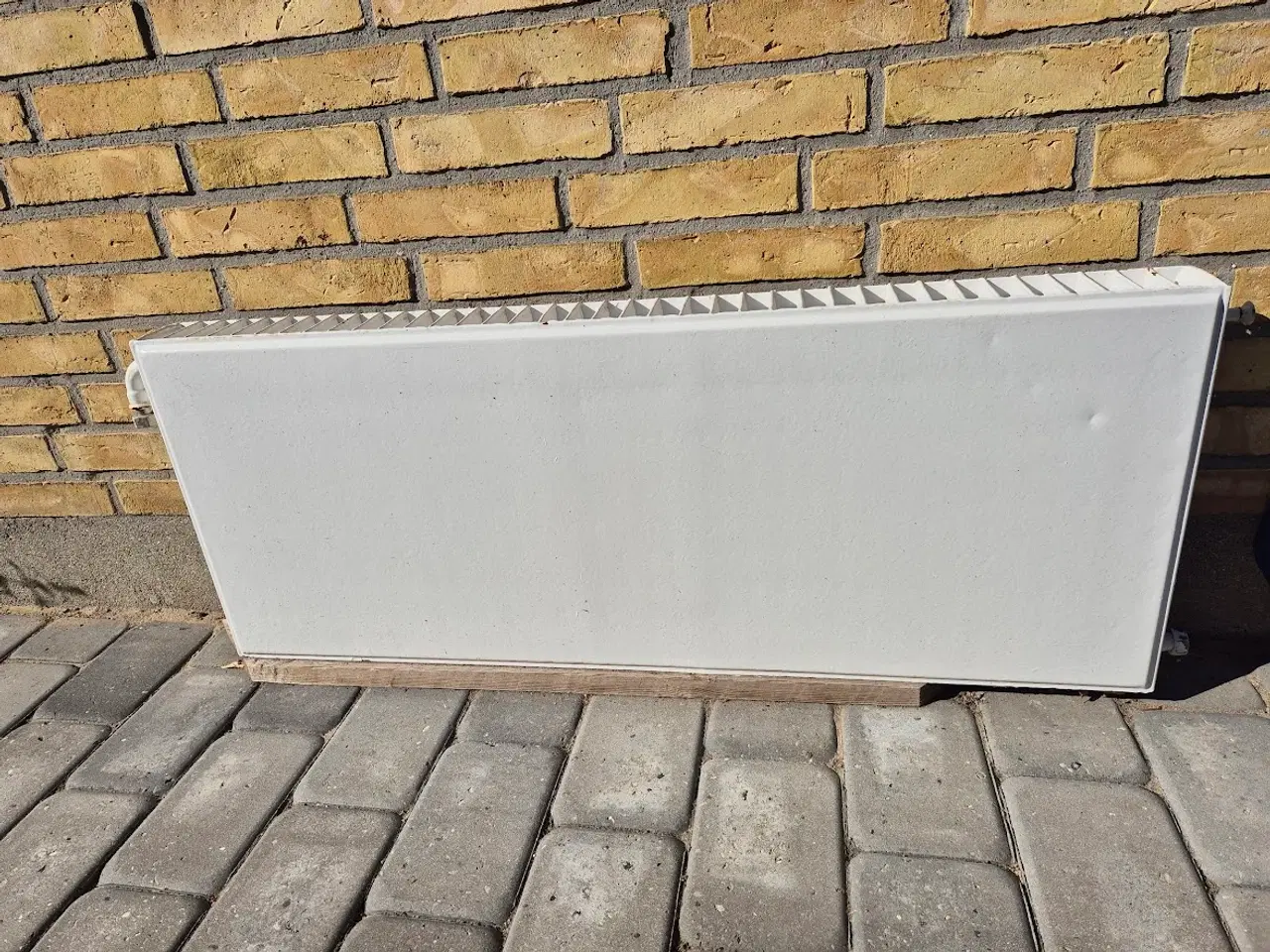 Billede 1 - Radiator, Hudevad H: 40 cm L: 100 cm