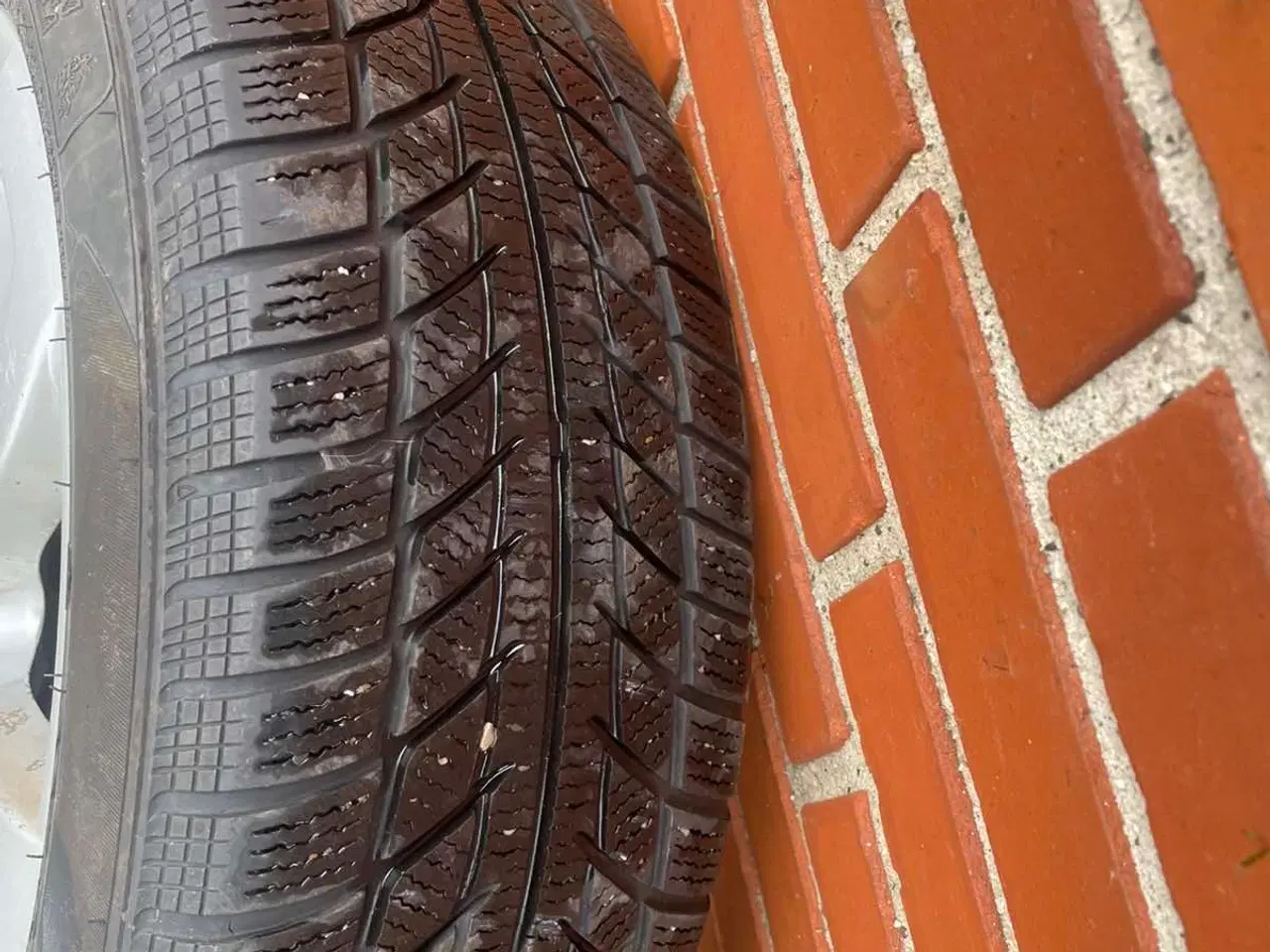 Billede 5 - 16” Originale Renault Alufælge med vinterdæk