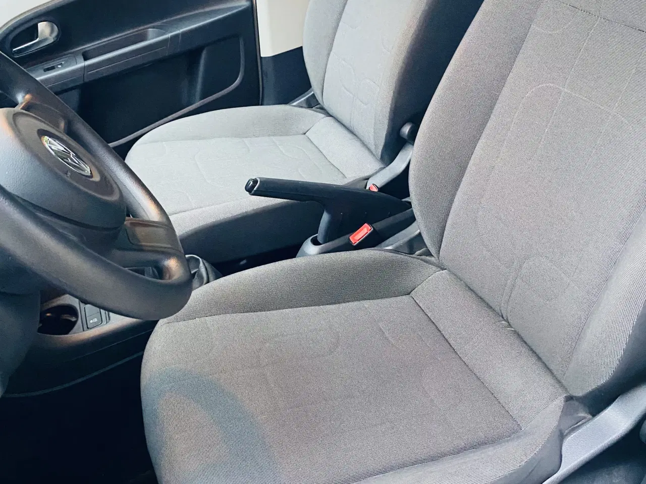 Billede 8 - Velholdt VW UP med DK pakke