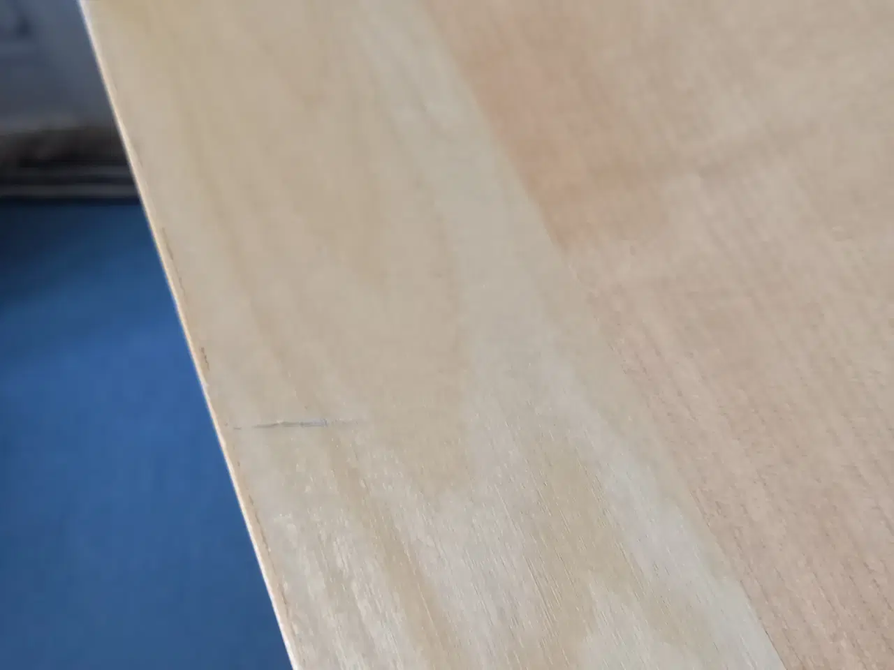 Billede 2 - Spisebord - bordplade kan drejes og foldes ud